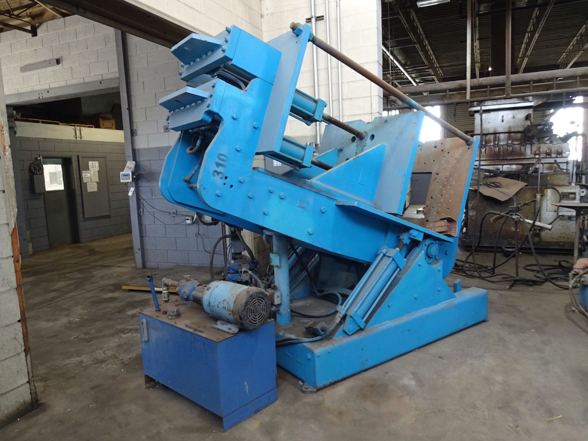 STAHL TILT & POUR PERMANENT MOLD GRAVITY DIE CASTING MACHINE, 46 IN. x 36 IN. (APPROXIMATELY) - Image 2 of 6
