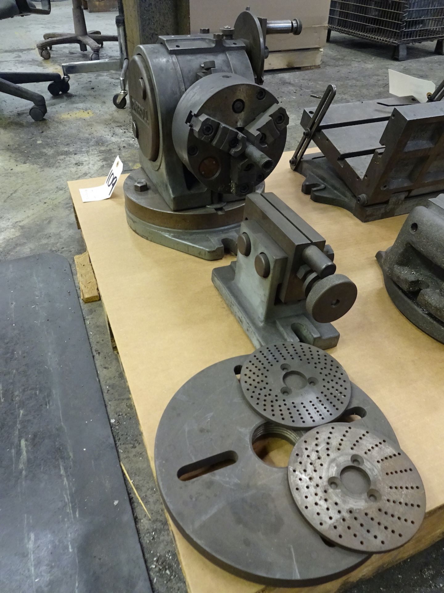 CARROLL DIVIDING HEAD WITH TAILSTOCK - Image 3 of 3