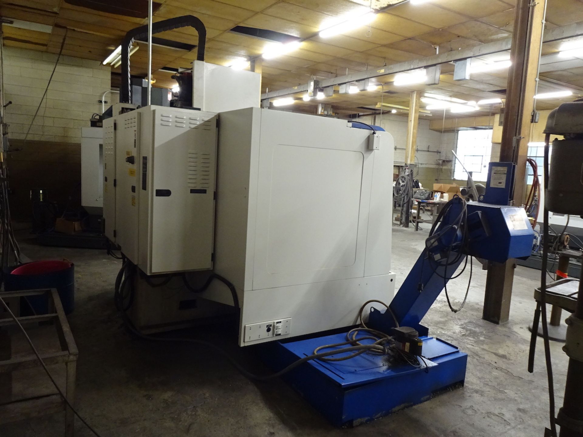 2005 FADAL MODEL VMC 4020 CNC VERTICAL MACHINING CENTER, S/N 012005057709, 10,000 RPM, FANUC 18i-MA5 - Image 6 of 25