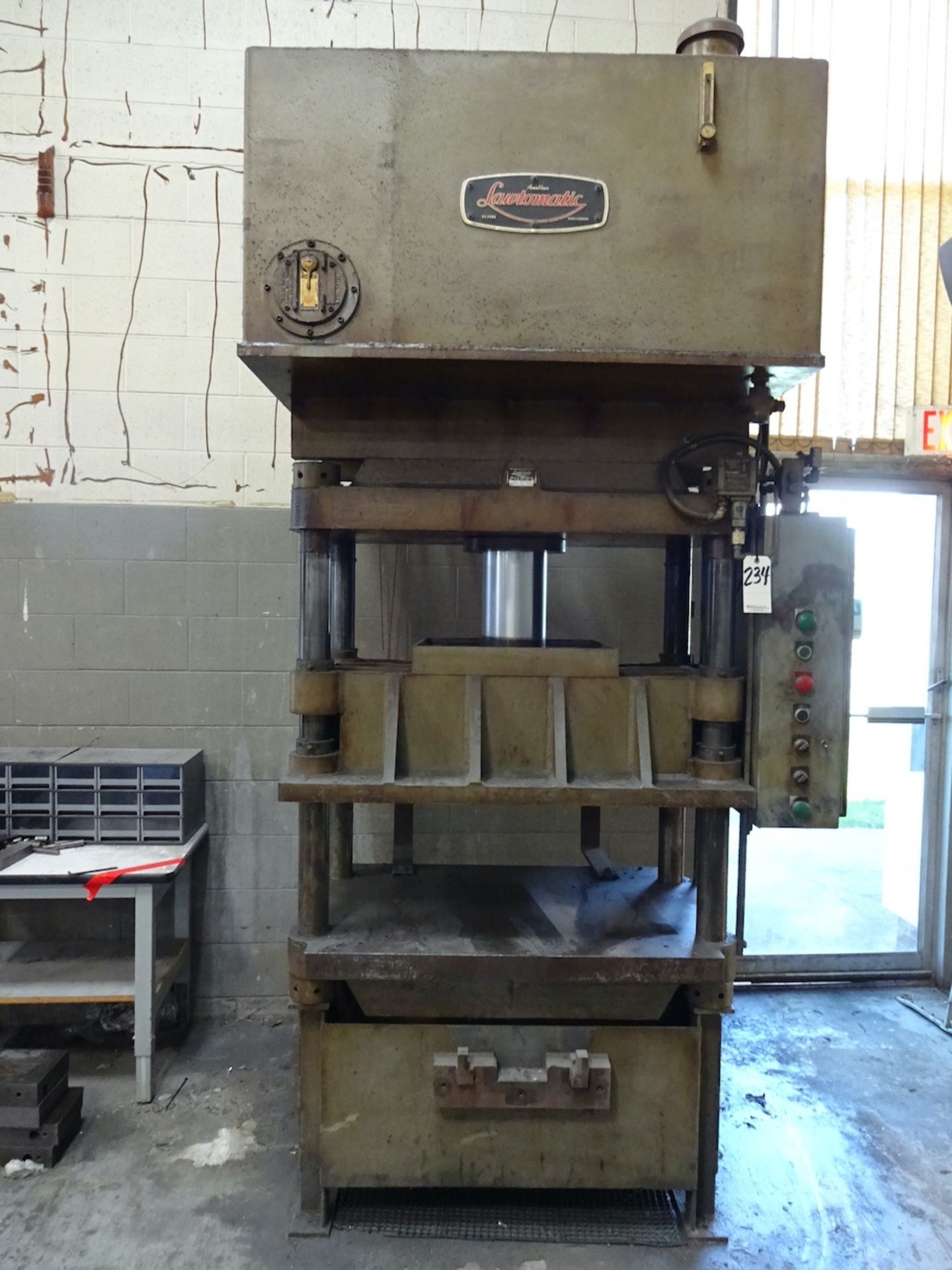 LAWTON SIZE 80 LAWTOMATIC 2000PSI 4-POST HYDRAULIC PRESS, S/N 801376, 44-1/2 X 30 PLATEN - Image 3 of 6