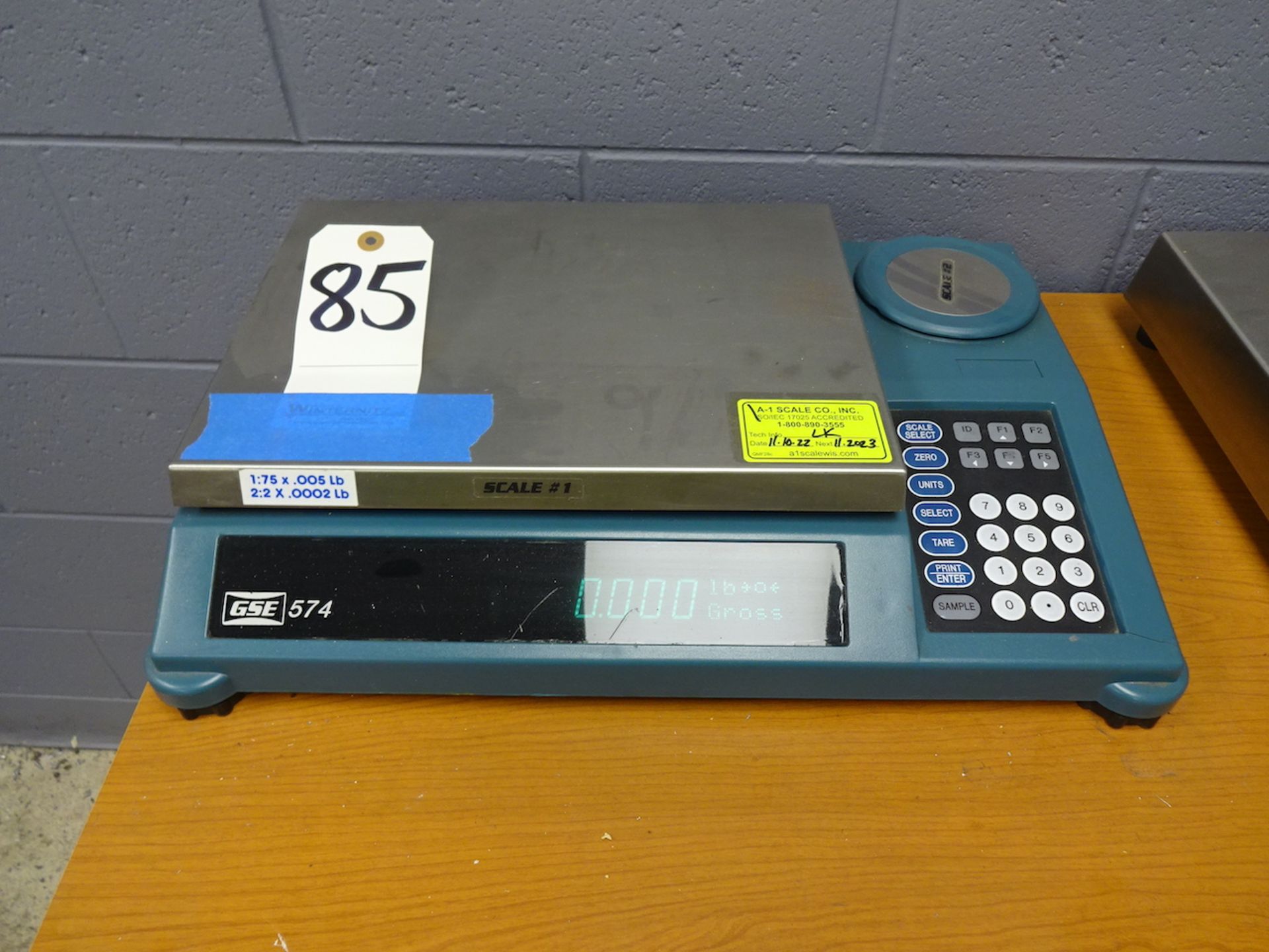 GSE MODEL 5741:75 X .005LB. 2:2 X .0002 POUND DESKTOP DIGITAL SCALE