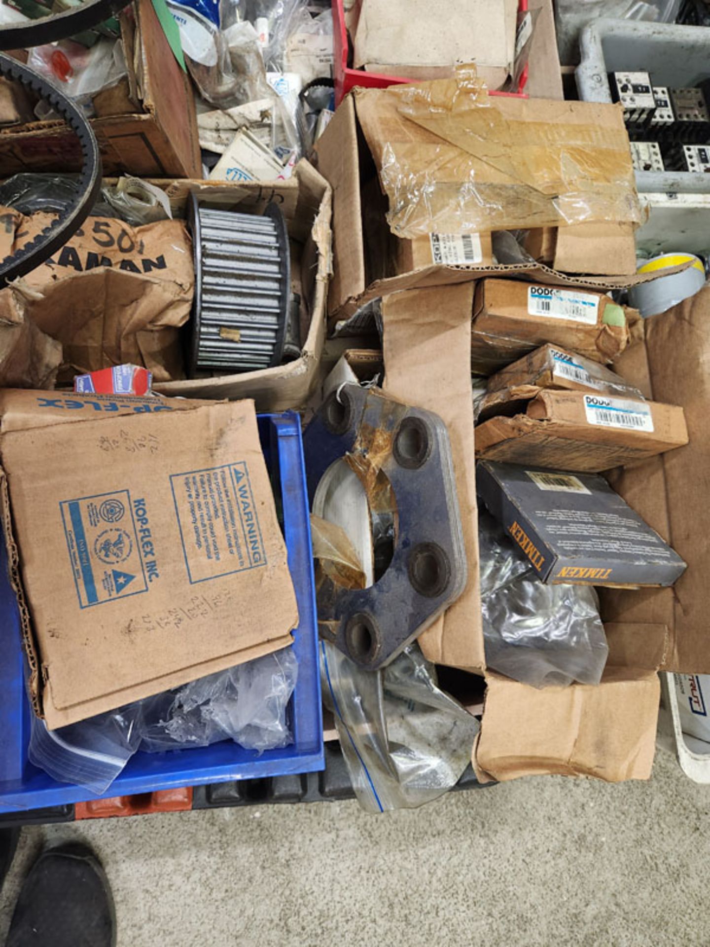 2 SKIDS OF BEARINGS, OIL SEALS, SPROCKETS, HUBS, ETC. - Image 17 of 18