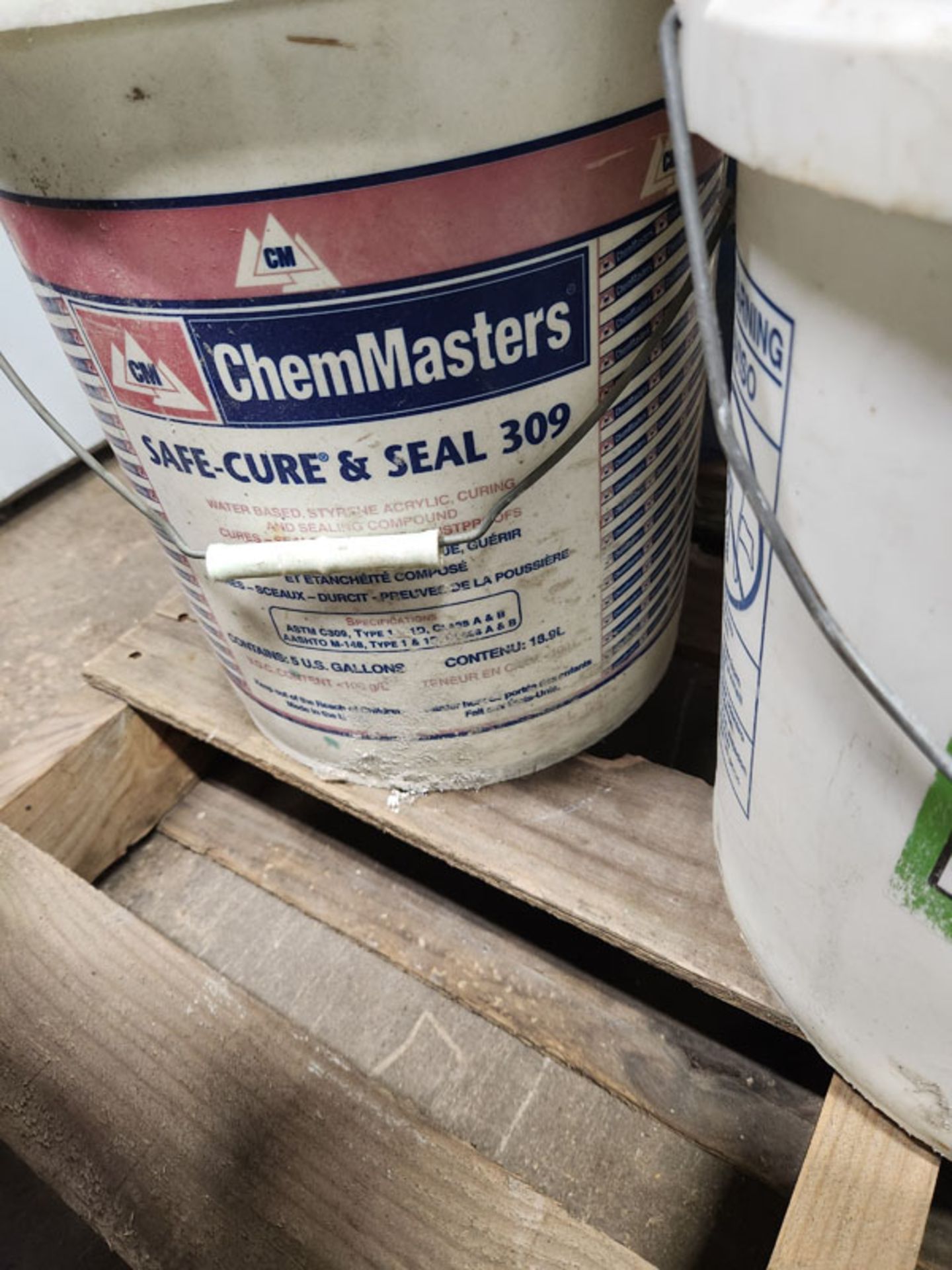 SKID OF ASSORTED CHEMICAL PRODUCTS - ZINC CLAD, CELLCRETE, CURING COMPOUND, ETC. - Image 8 of 8