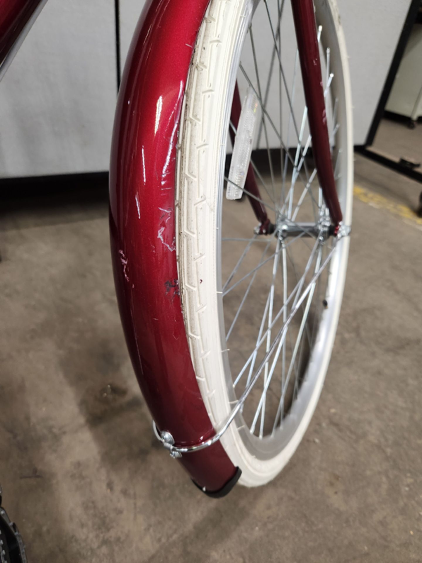 SCHWINN AMHERST BICYCLE MODEL: S5741AC - SCRATCH AND DENT - BENT REAR FENDER - Image 5 of 13