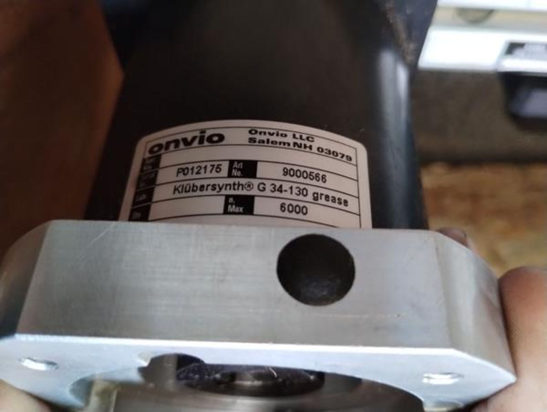 87" LINEAR ACTUATOR PART# 8676C01 -- Lot located at second location: 6800 Union ave. , Cleveland OH - Image 4 of 9