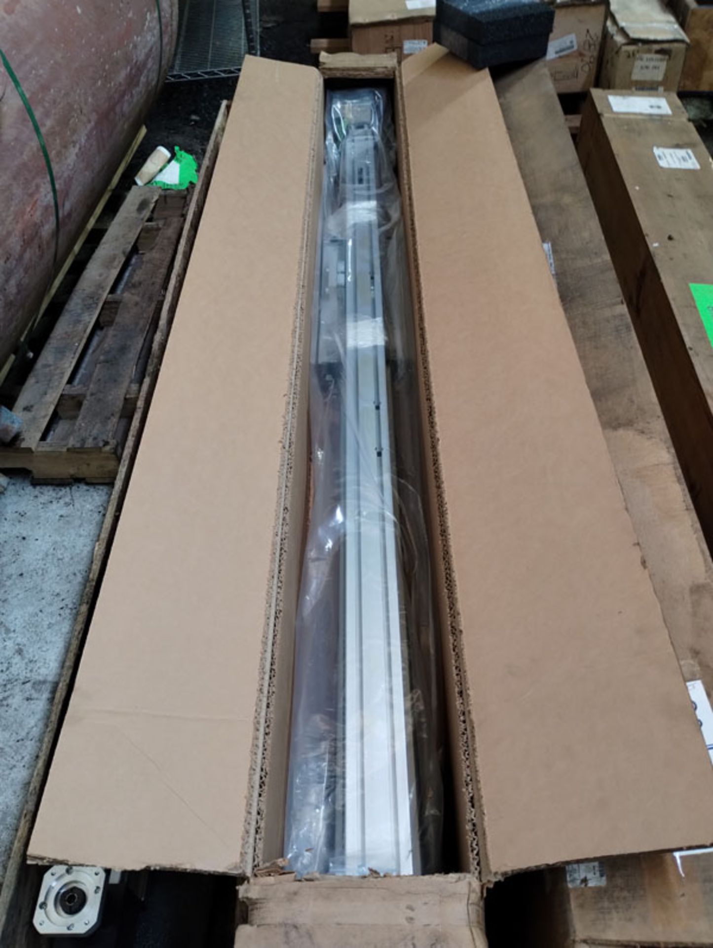 89" LINEAR ACTUATOR PART# 11237F01 -- Lot located at second location: 6800 Union ave. , Cleveland OH