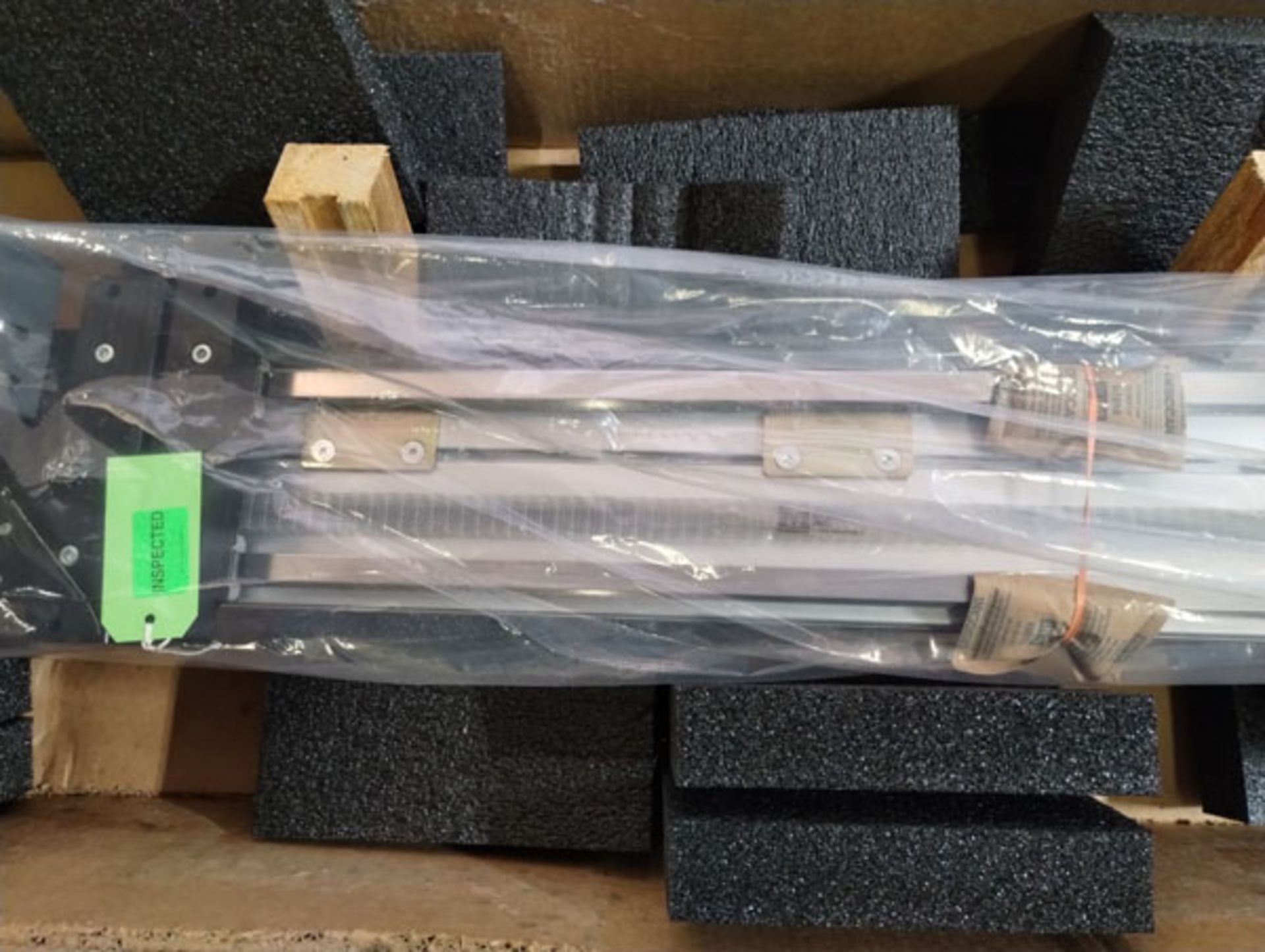 62" LINEAR ACTUATOR PART# 10067B01 -- Lot located at second location: 6800 Union ave. , Cleveland OH - Image 8 of 11