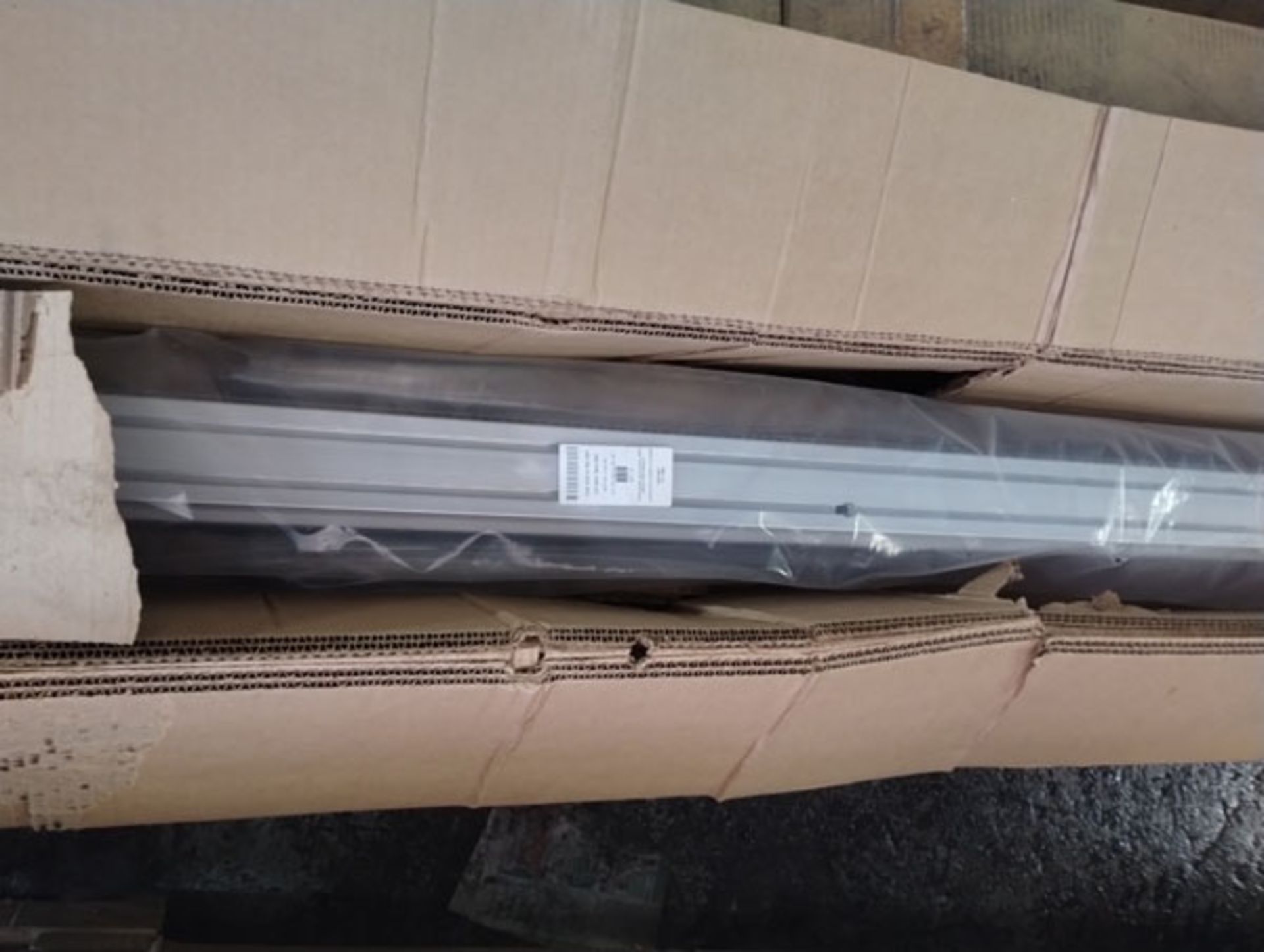 147" LINEAR ACTUATOR PART# 11237A01 --- Lot located at second location: 6800 Union ave. , Cleveland - Image 2 of 7