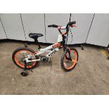 KIDS OZONE BIKE WITH TRAINING WHEELS - NEEDS NEW CHAIN AND ADJUSTMENT ON BACK TIRE