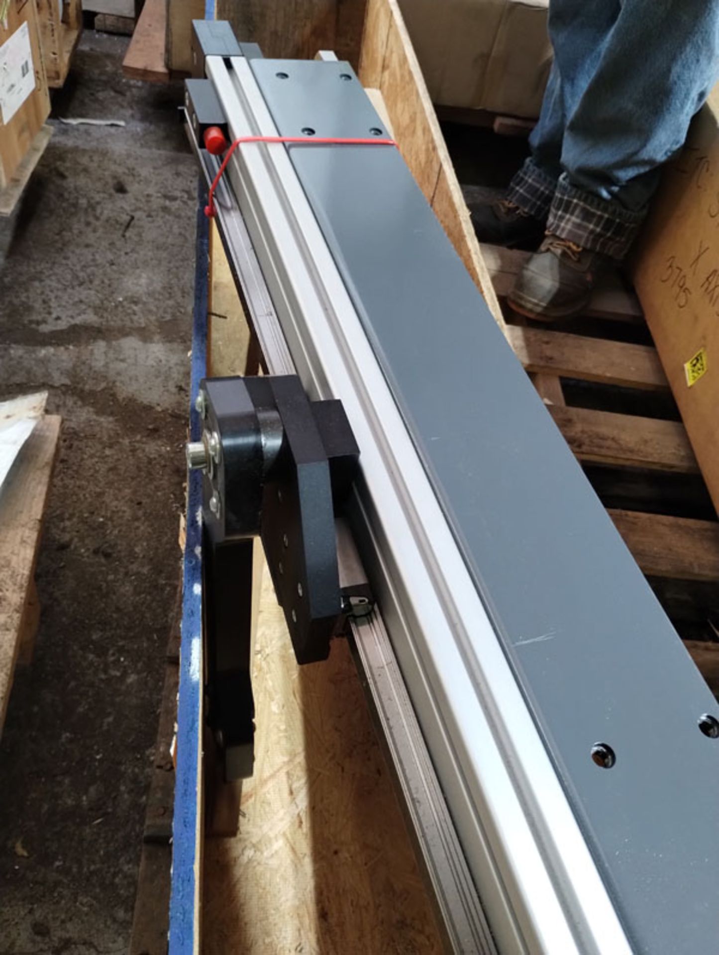 69.5" LINEAR ACTUATOR -- Lot located at second location: 6800 Union ave. , Cleveland OH - Image 13 of 13