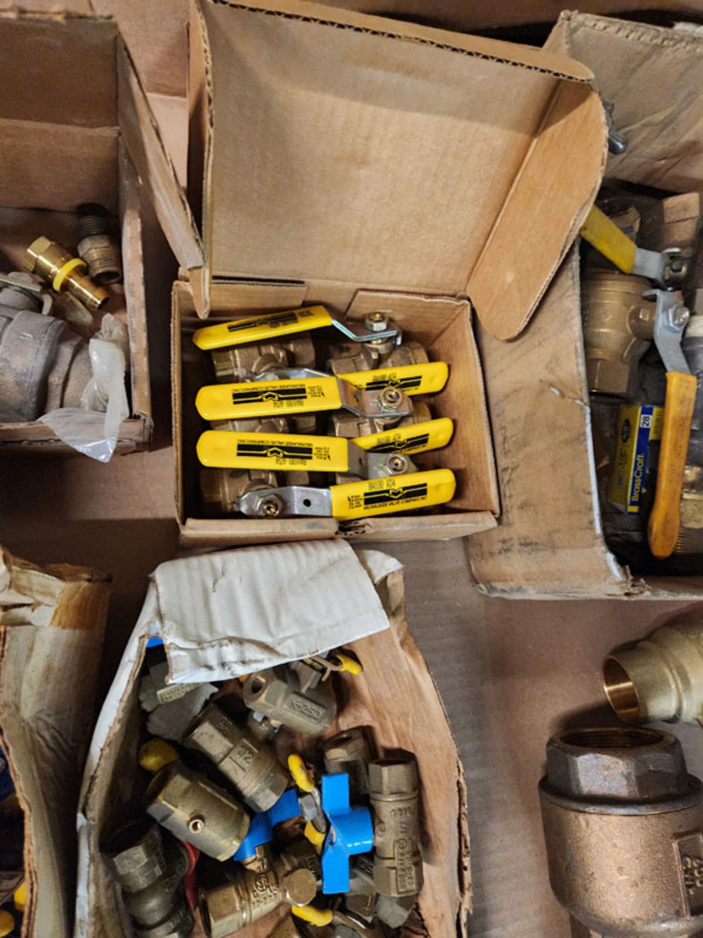 LOT OF BRASS VALVES - Image 10 of 10