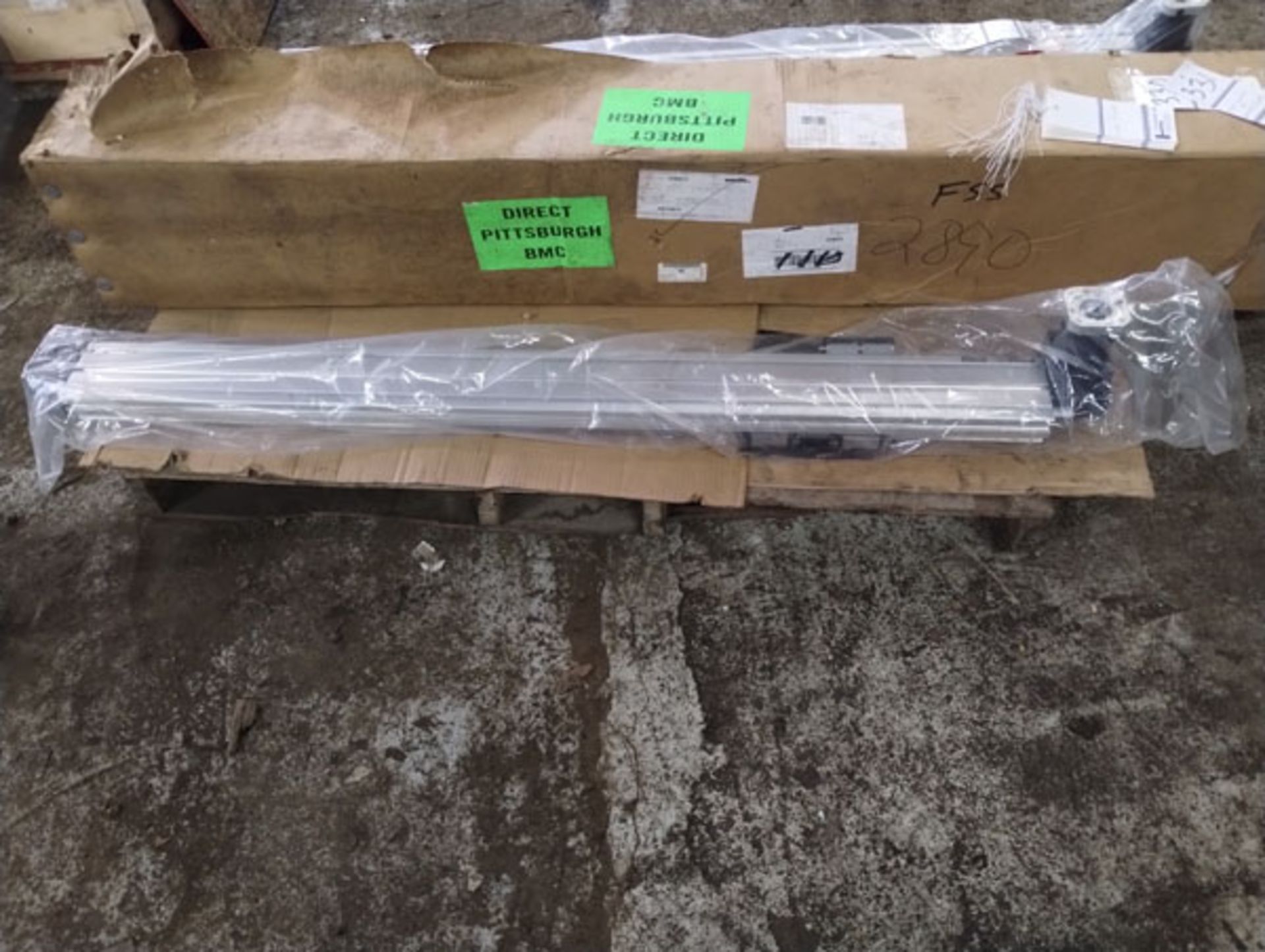 62" LINEAR ACTUATOR PART# 8676A01 -- Lot located at second location: 6800 Union ave. , Cleveland OH