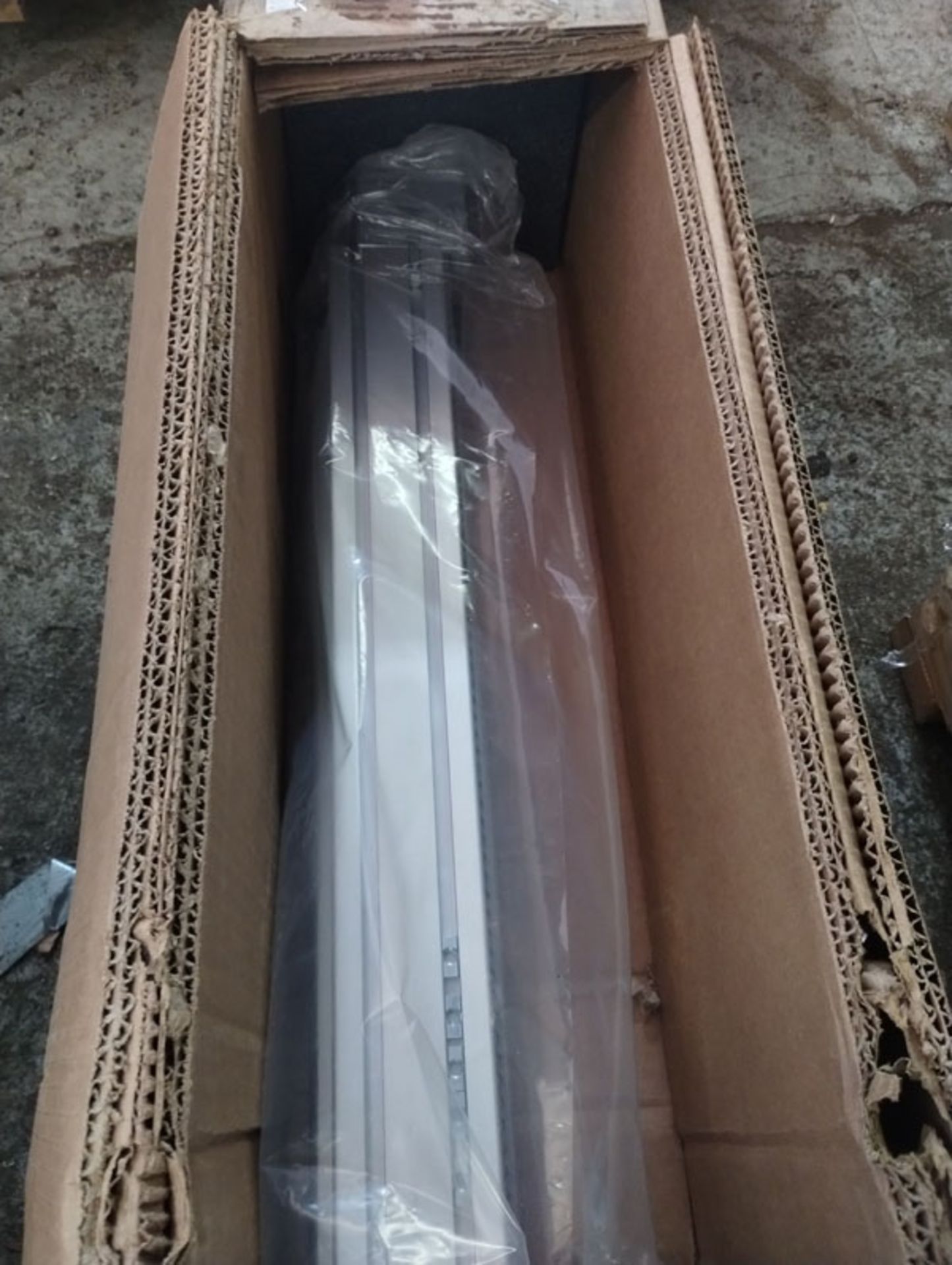 147" LINEAR ACTUATOR PART# 11237B01 --- Lot located at second location: 6800 Union ave. , Cleveland - Image 2 of 6