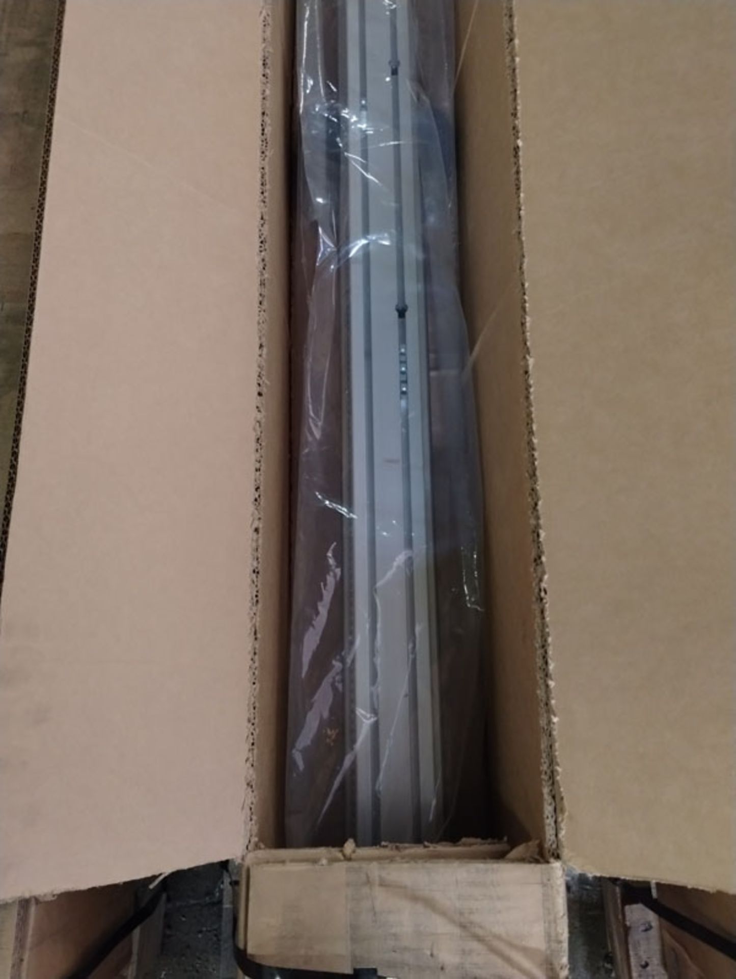 179" LINEAR ACTUATOR PART# 11237C01 --- Lot located at second location: 6800 Union ave. , Cleveland - Image 2 of 8