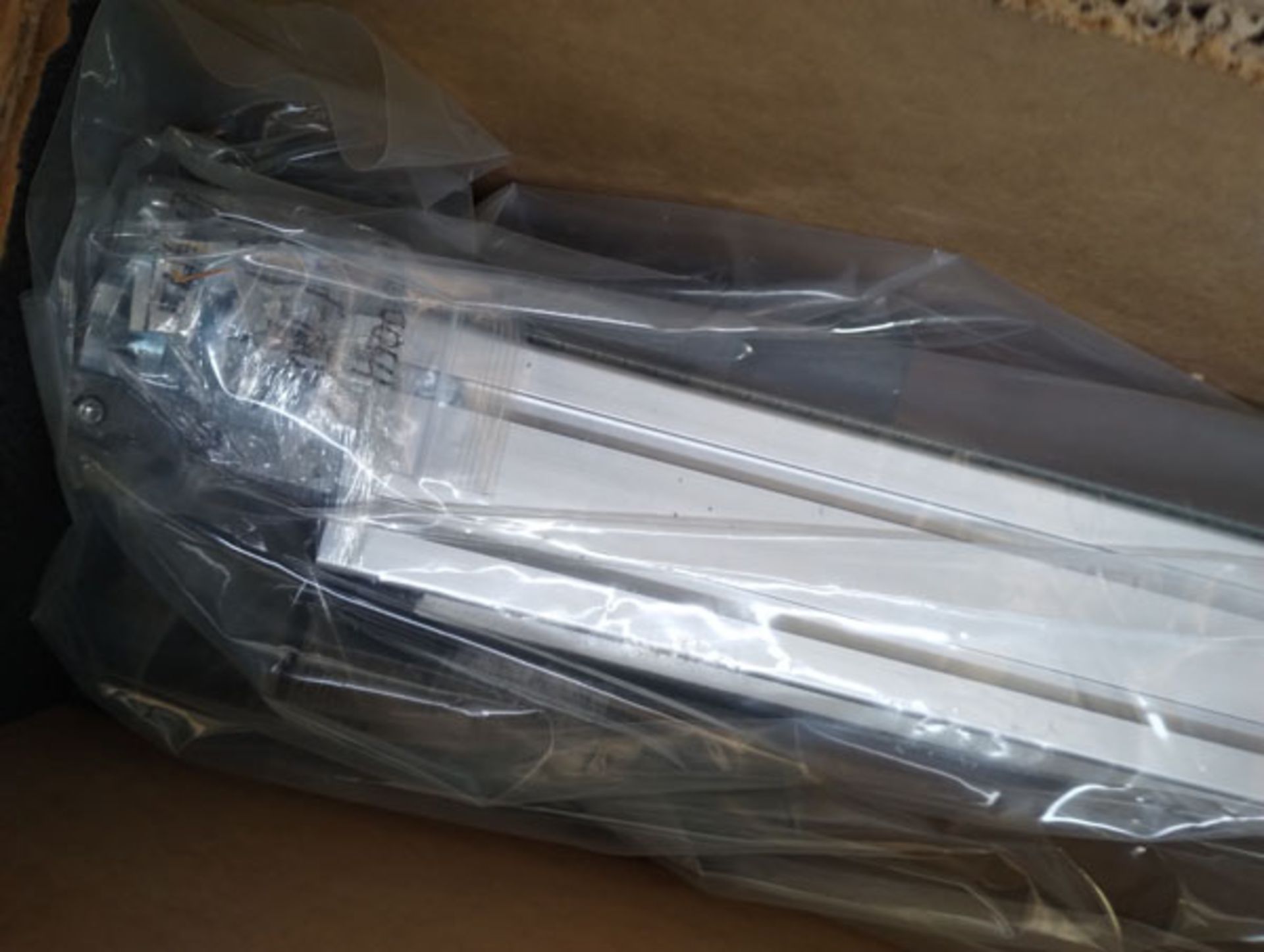89" LINEAR ACTUATOR PART# 11237F01 -- Lot located at second location: 6800 Union ave. , Cleveland OH - Image 3 of 9