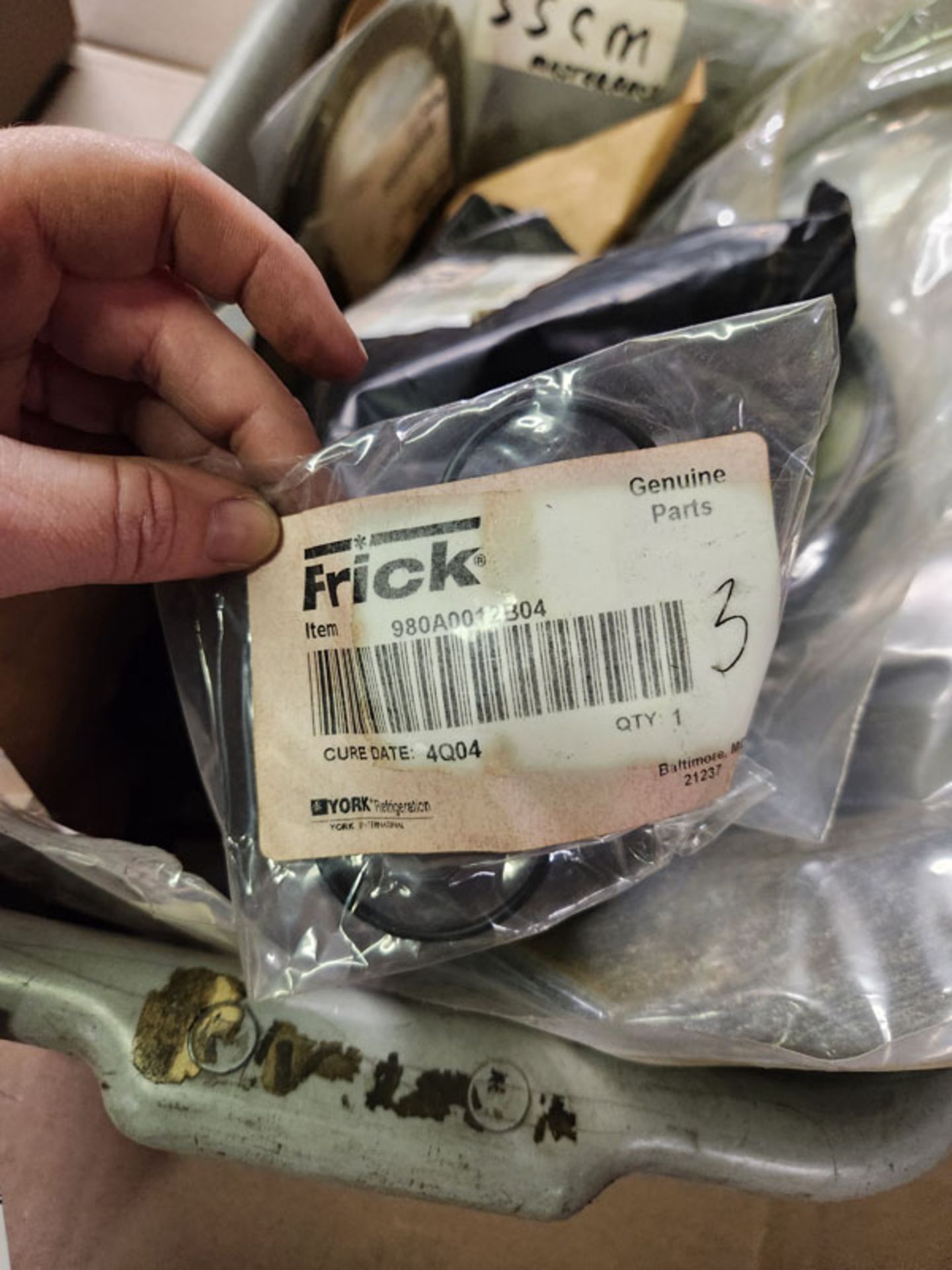 TUB OF FRICK KITS AND GASKETS - Image 3 of 6