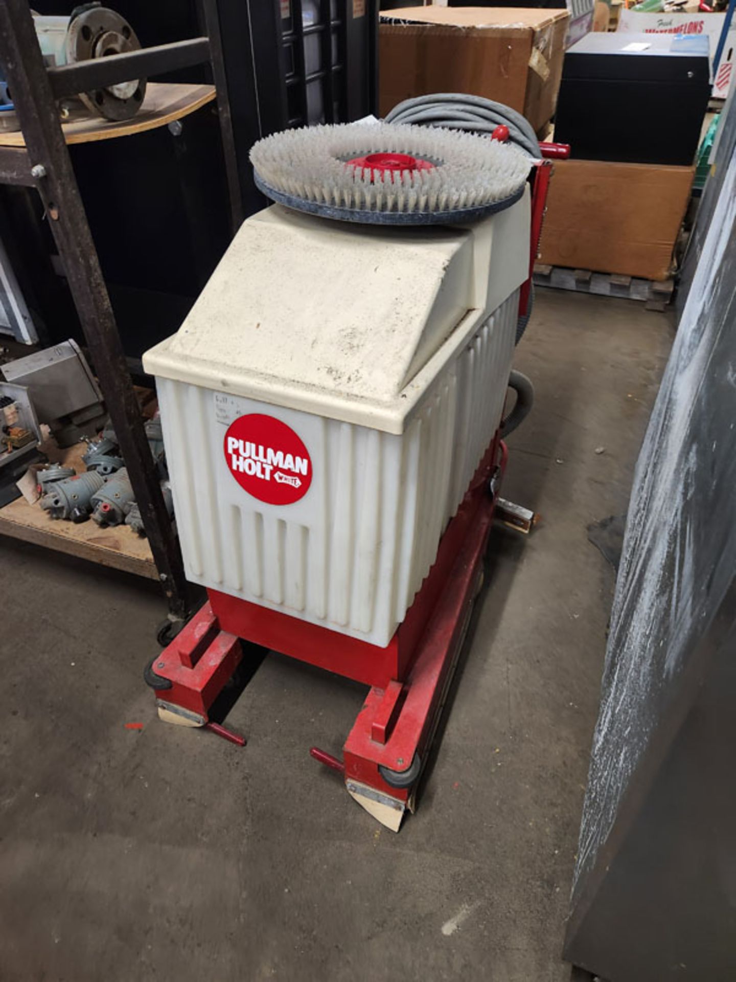 PULLMAN HOLT WHITE FLOOR SCRUBBER - MODEL ES2000