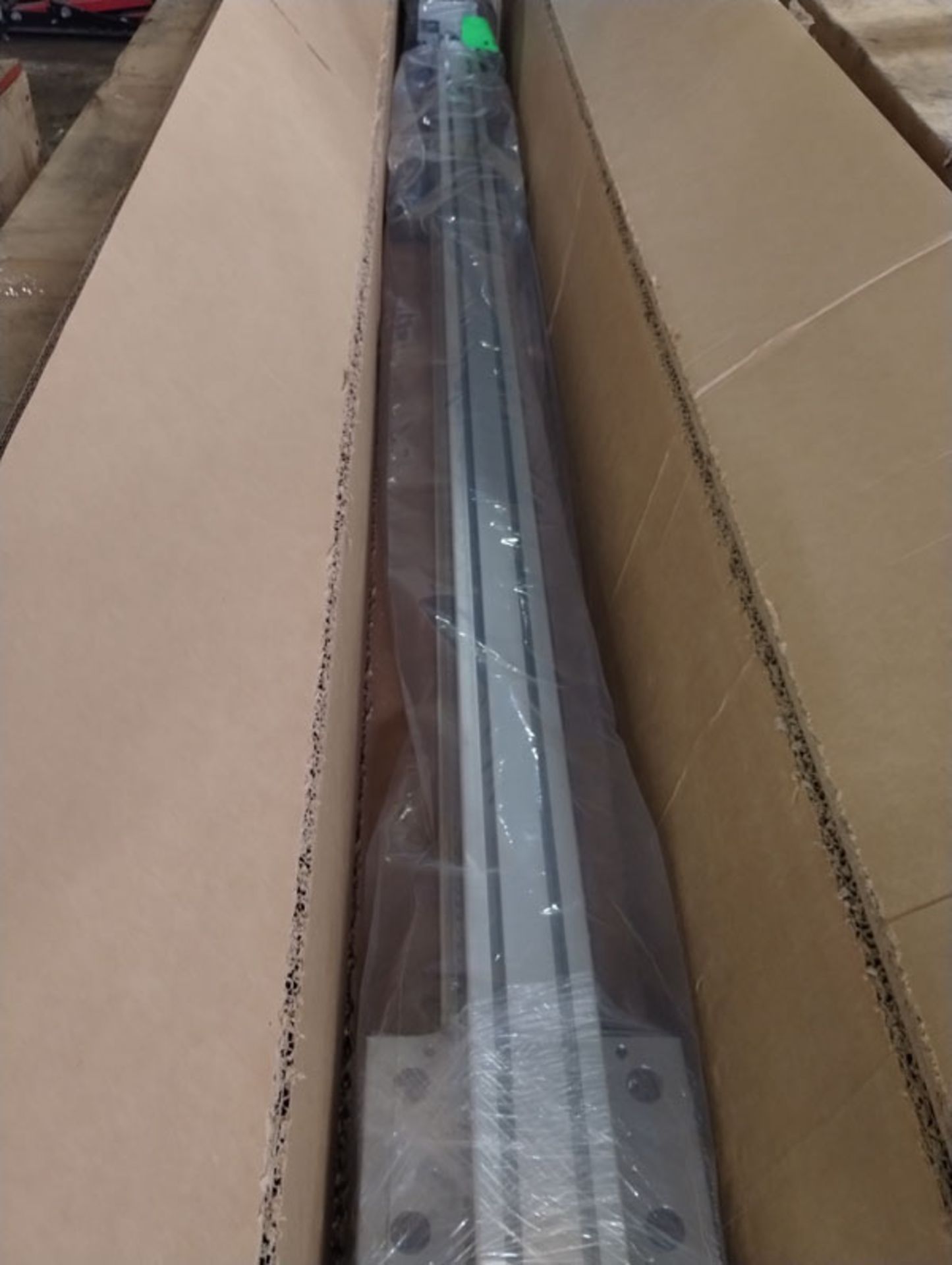 179" LINEAR ACTUATOR PART# 11237C01 --- Lot located at second location: 6800 Union ave. , Cleveland - Image 6 of 8