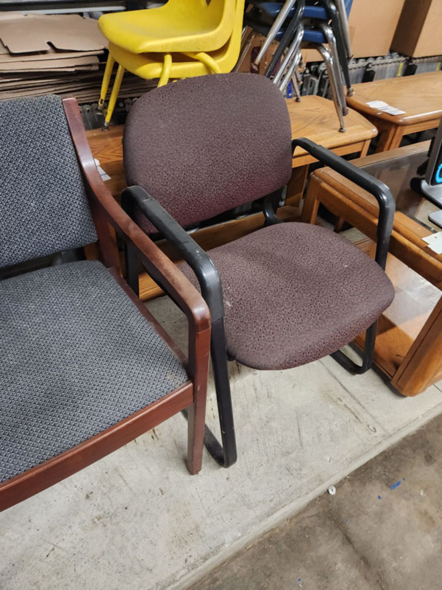 LOT OF 3 ASSORTED OFFICE CHAIRS - Image 4 of 4