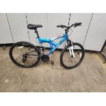 OZONE 500 MODEL: GS122509569 26" BICYCLE - SCRATCHED UP AND BACK BREAKS NEED ADJUSTMENT