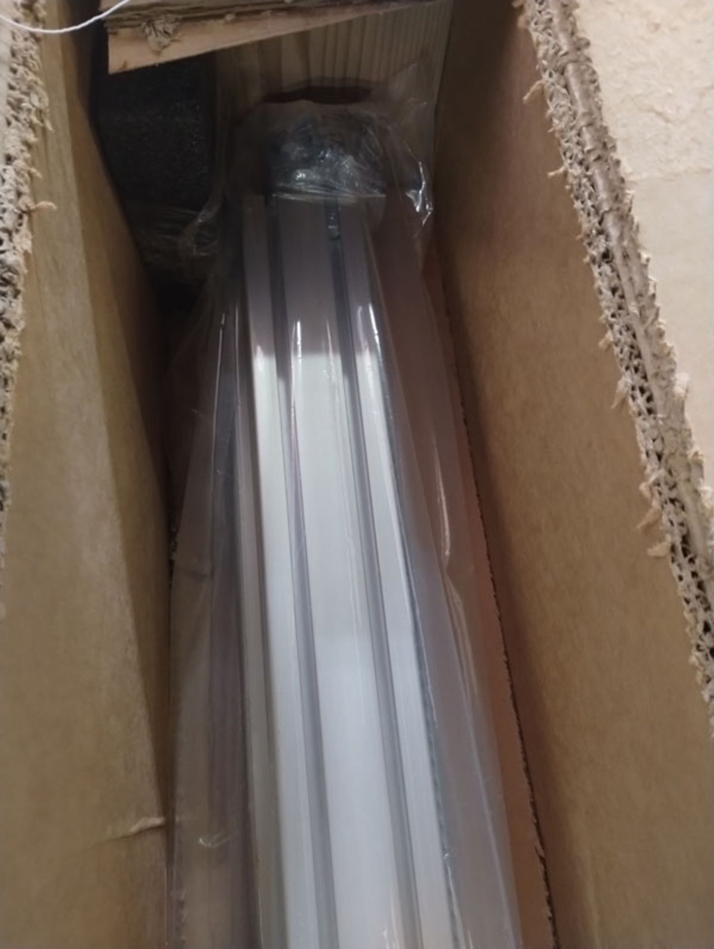 179" LINEAR ACTUATOR PART# 11237C01 --- Lot located at second location: 6800 Union ave. , Cleveland - Image 2 of 6