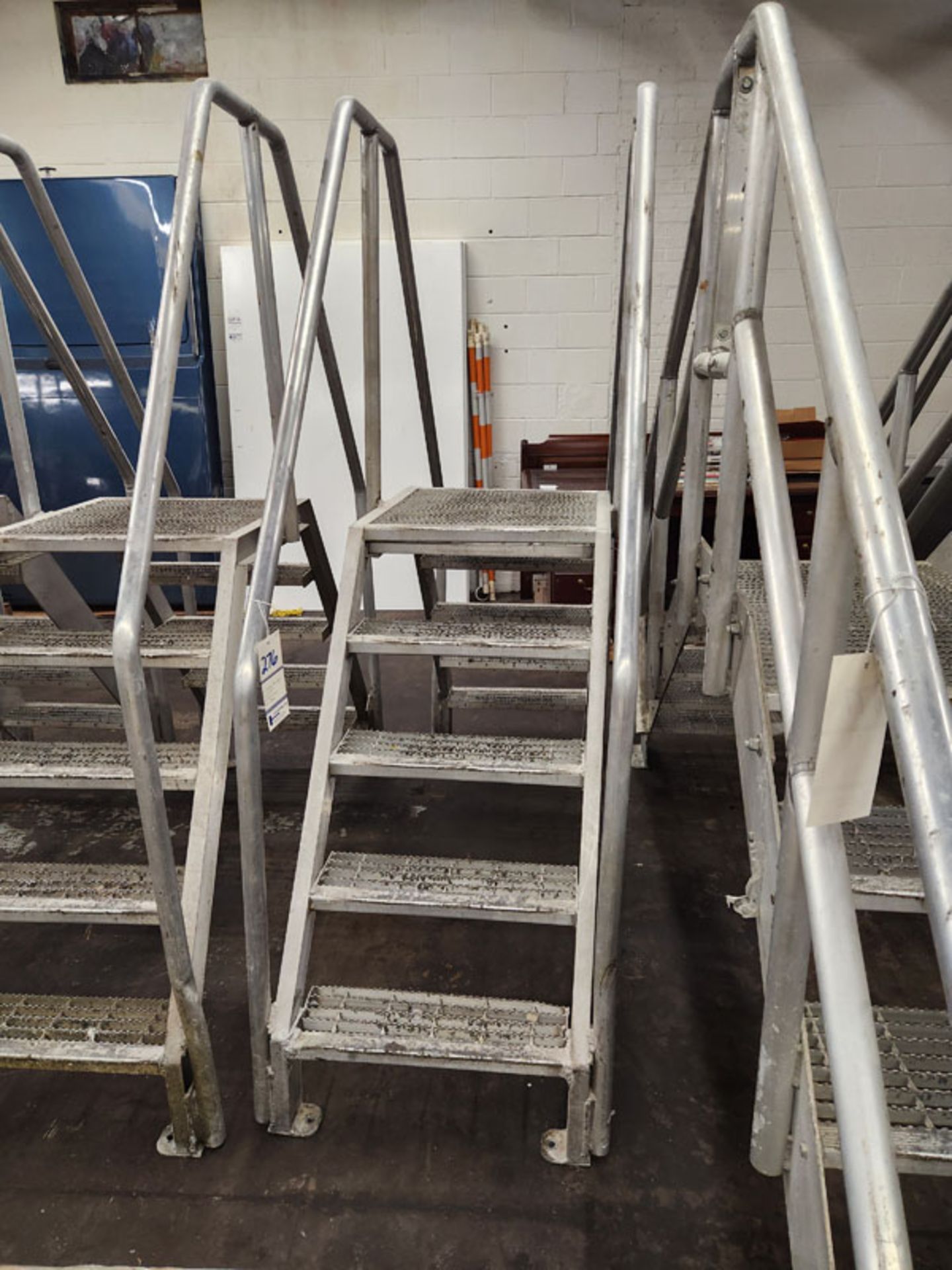 5 STEP BRIDGE LADDER 24" PLATFORM AND 70" BASE