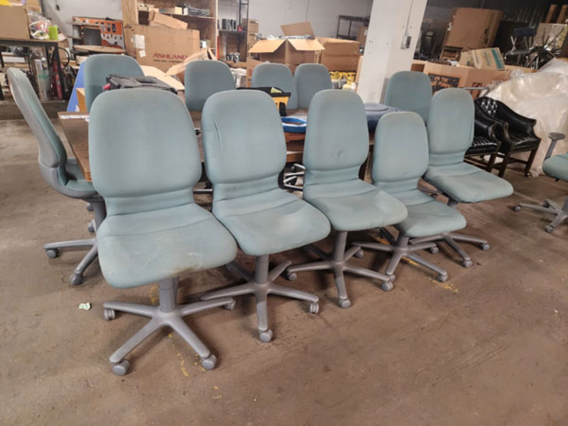 LOT OF 12 SWIVEL OFFICE CHAIRS