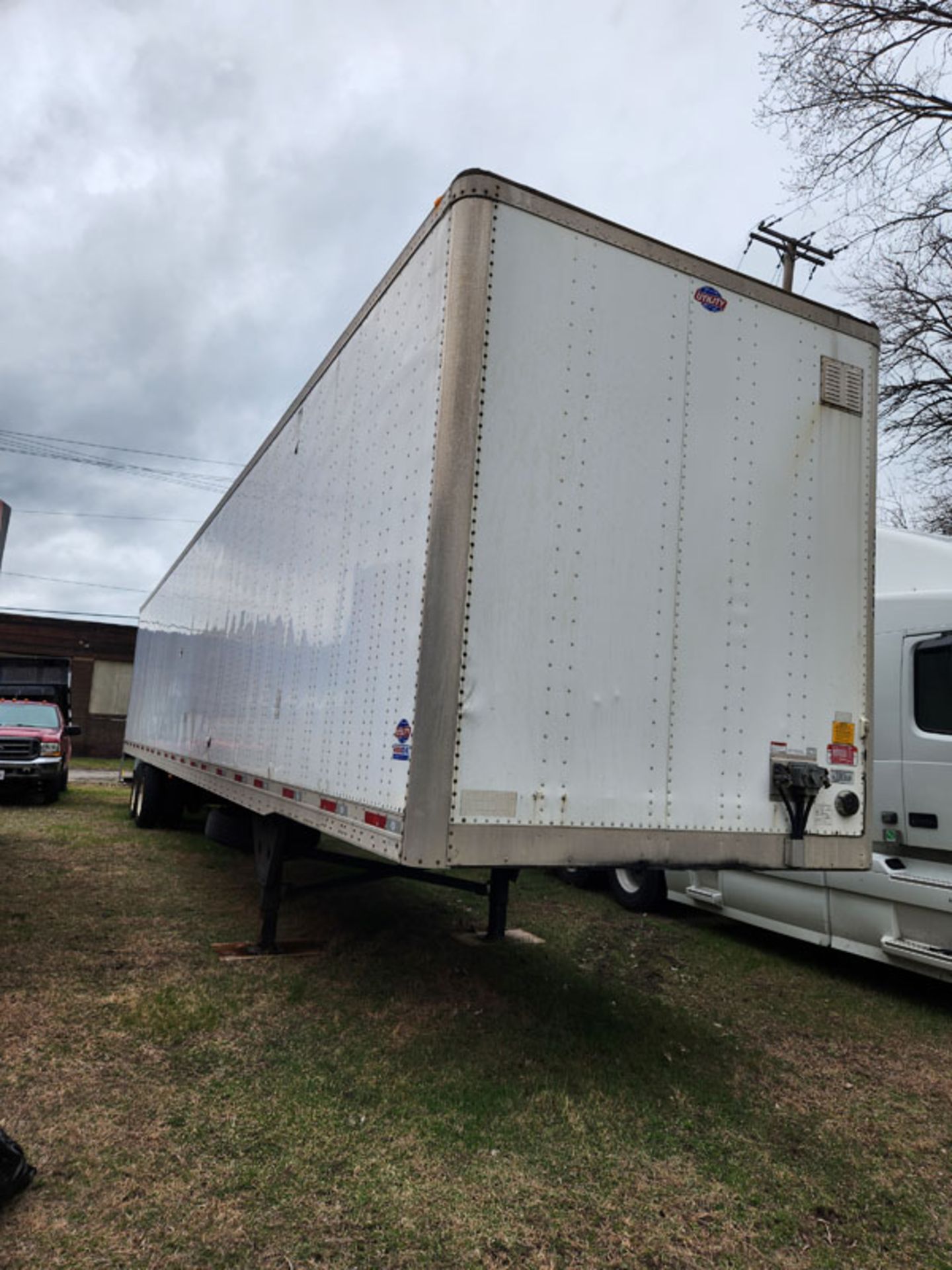 53' UTILITY TRAILER VIN #: 1UYVS2535J7275310 - Image 3 of 10