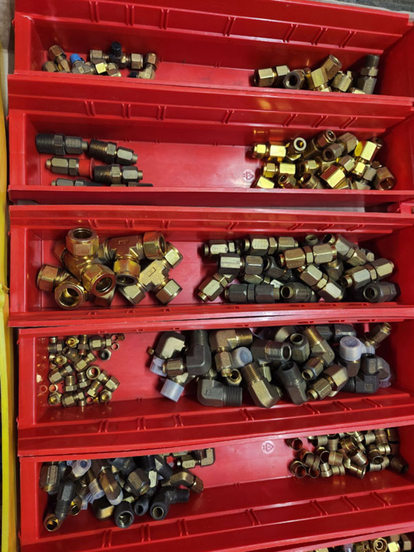 LOT OF BRASS TUBE FITTINGS - MOSTLY PARKER ON 2 SKIDS - Image 3 of 13