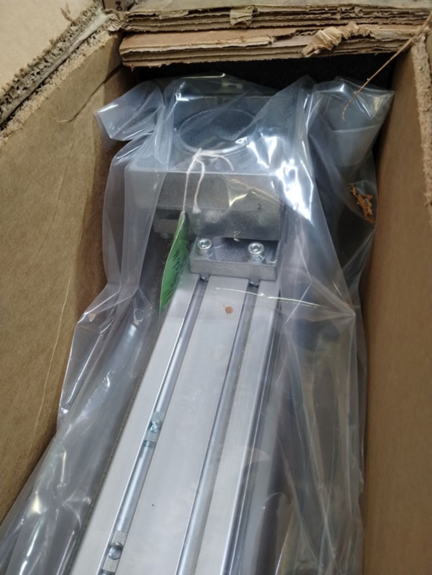 89" LINEAR ACTUATOR PART# 11237F01 -- Lot located at second location: 6800 Union ave. , Cleveland OH - Image 6 of 9