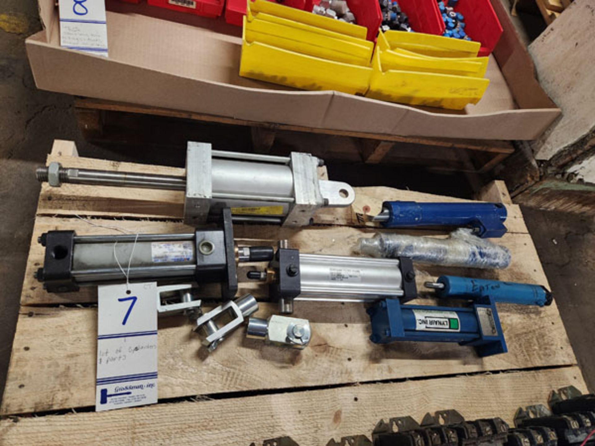 LOT OF ASSORTED CYLINDERS AND PARTS