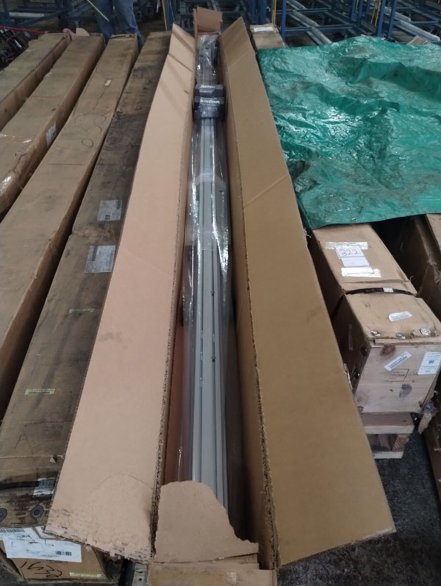 179" LINEAR ACTUATOR PART# 11237C01 --- Lot located at second location: 6800 Union ave. , Cleveland