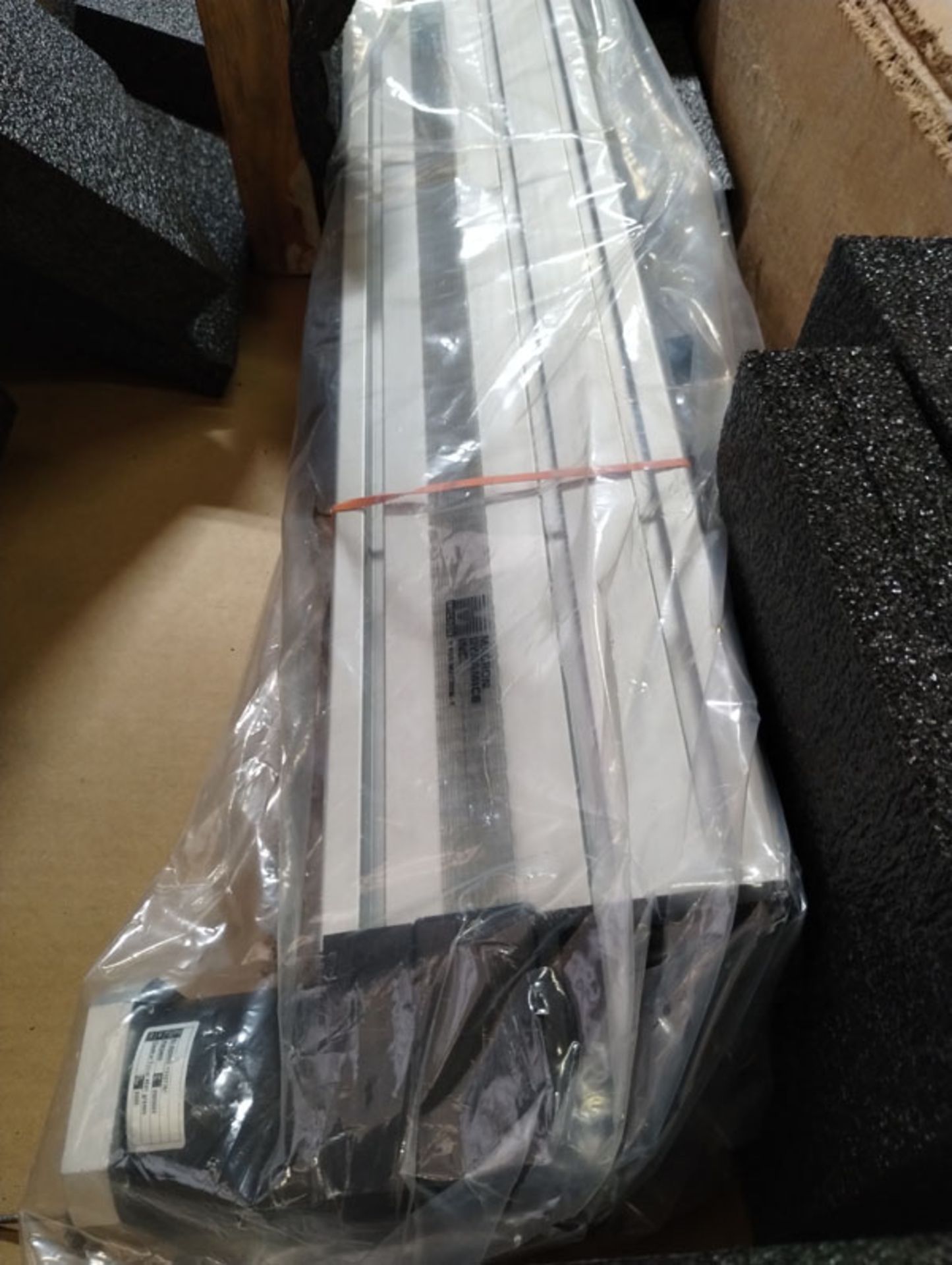 62" LINEAR ACTUATOR PART# 10067B01 -- Lot located at second location: 6800 Union ave. , Cleveland OH - Image 2 of 11