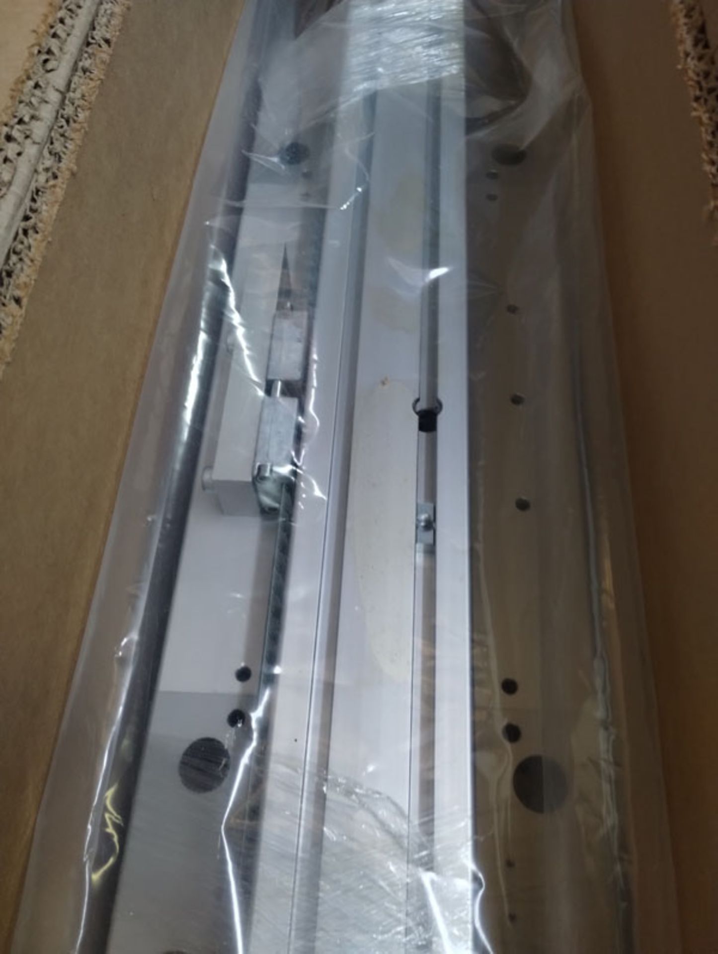 89" LINEAR ACTUATOR PART# 11237F01 -- Lot located at second location: 6800 Union ave. , Cleveland OH - Image 5 of 8
