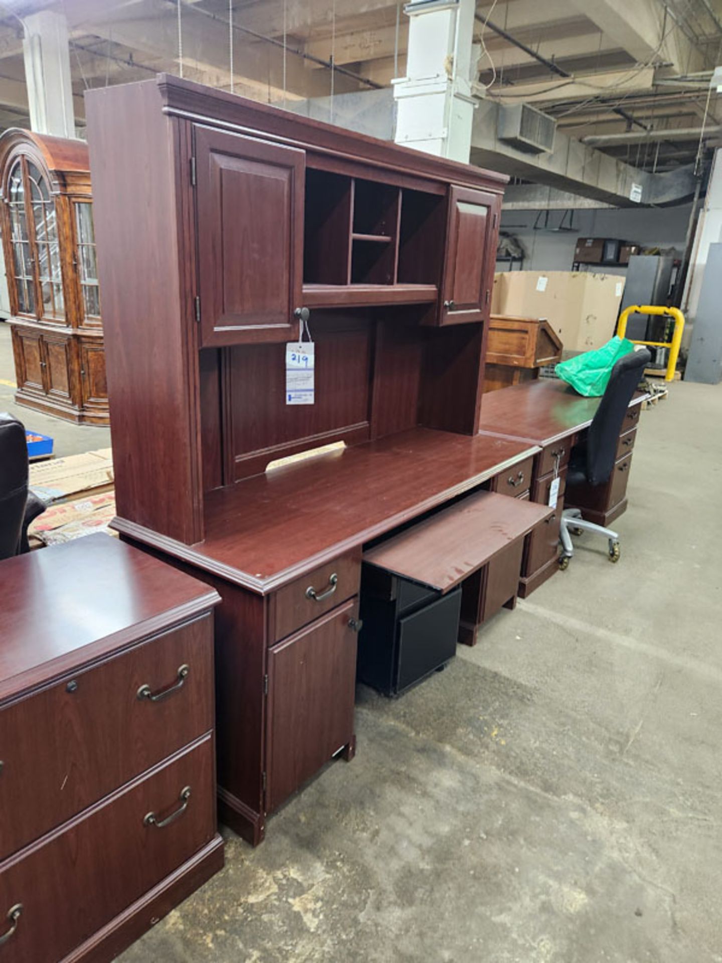 DESK WITH RISER 56-1/2" X 23-1/2" X 72" AND ROLLING STORAGE CABINET - Image 3 of 5