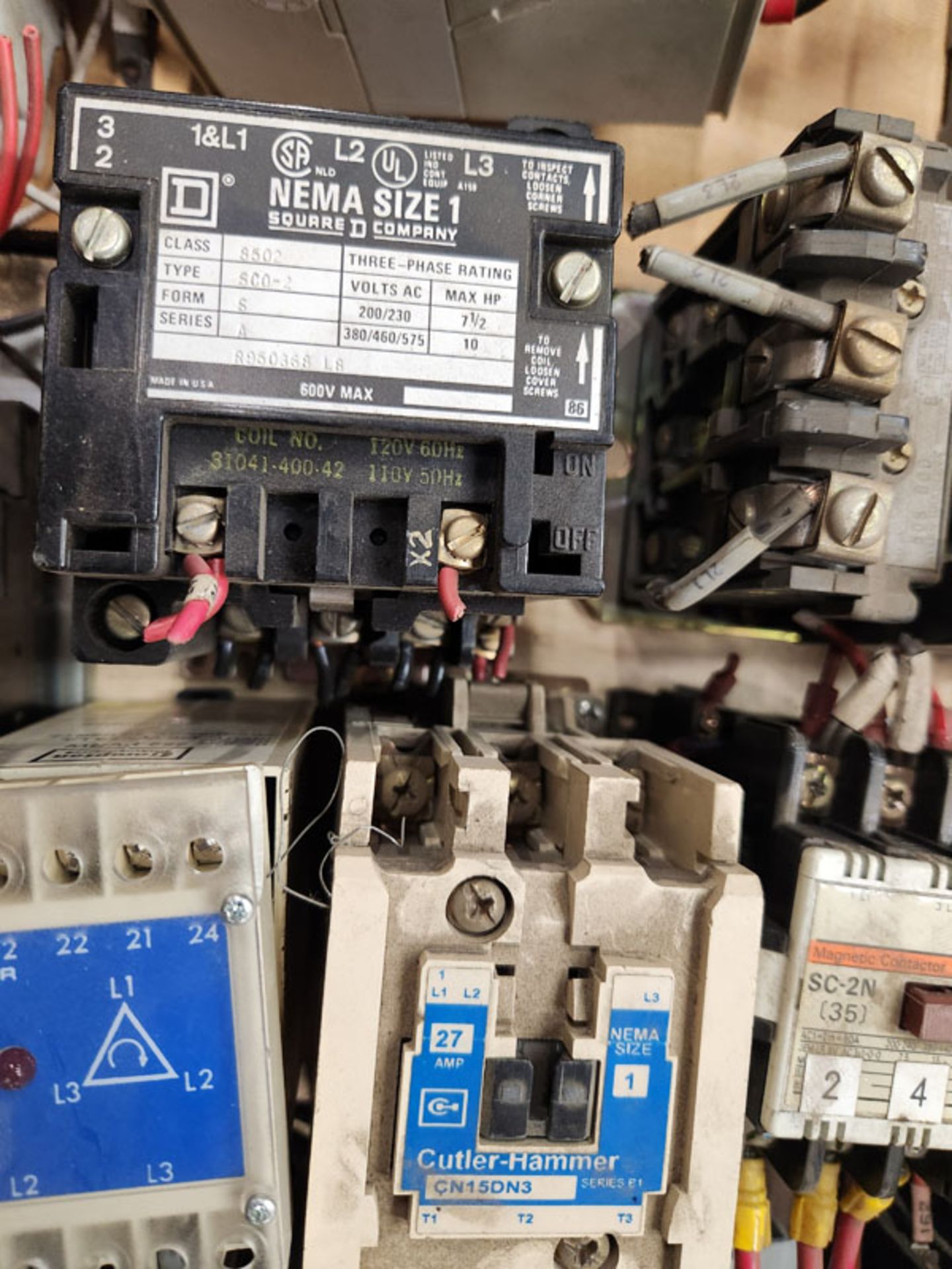 LOT OF CONTACTORS, STARTERS , RELAYS AND MISC - Image 3 of 10