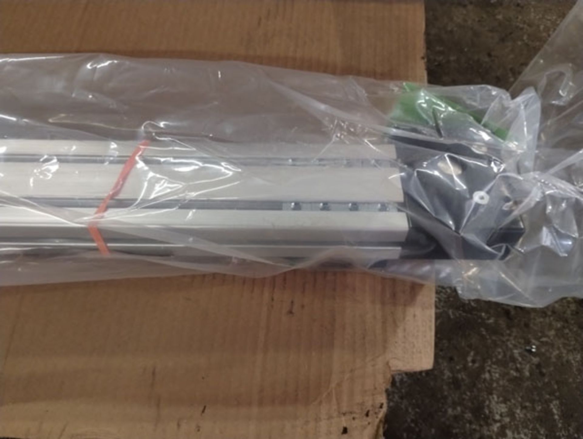 70" LINEAR ACTUATOR PART# 10764A01 -- Lot located at second location: 6800 Union ave. , Cleveland - Image 9 of 9