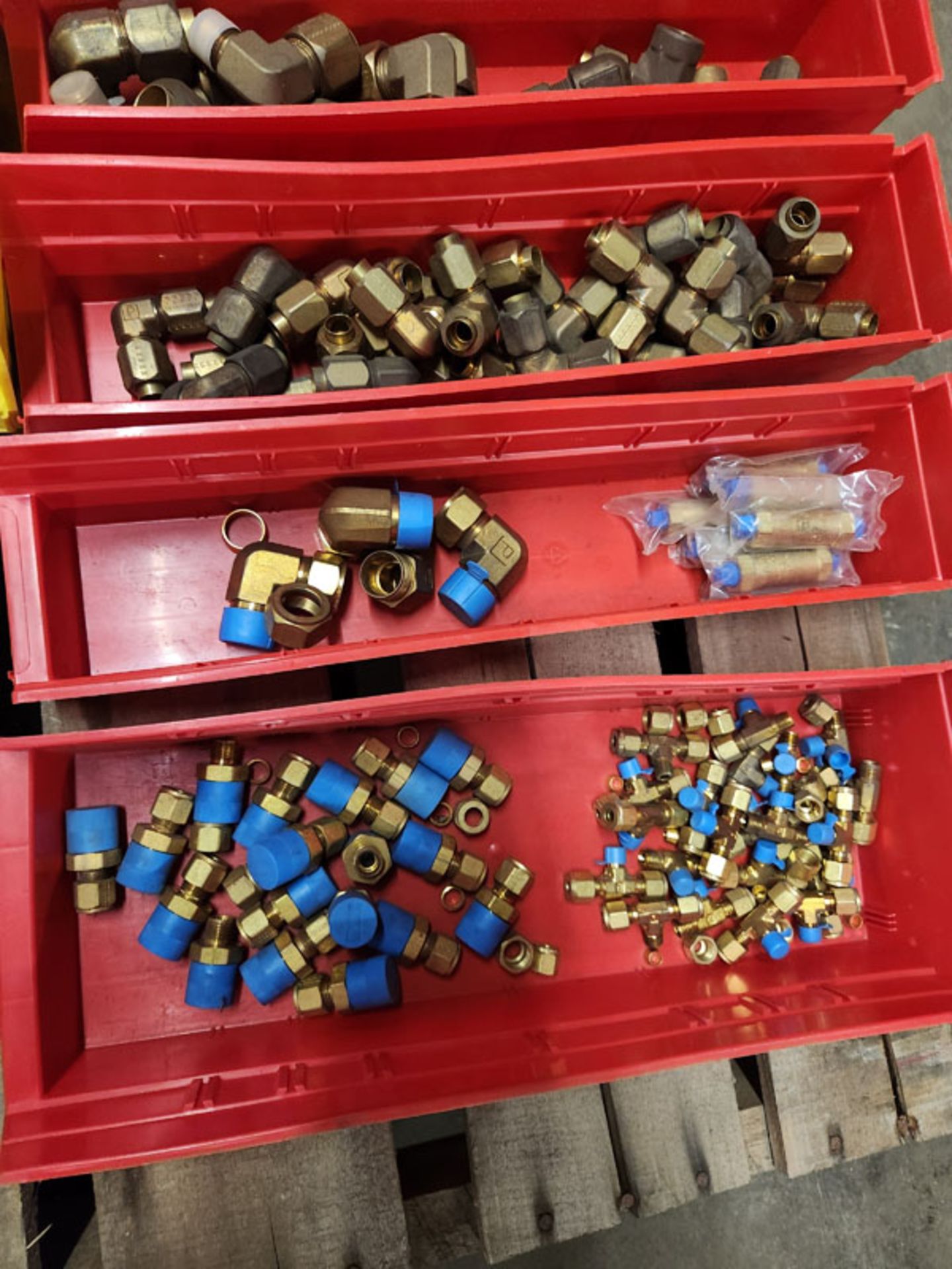 LOT OF BRASS TUBE FITTINGS - MOSTLY PARKER ON 2 SKIDS - Image 12 of 13