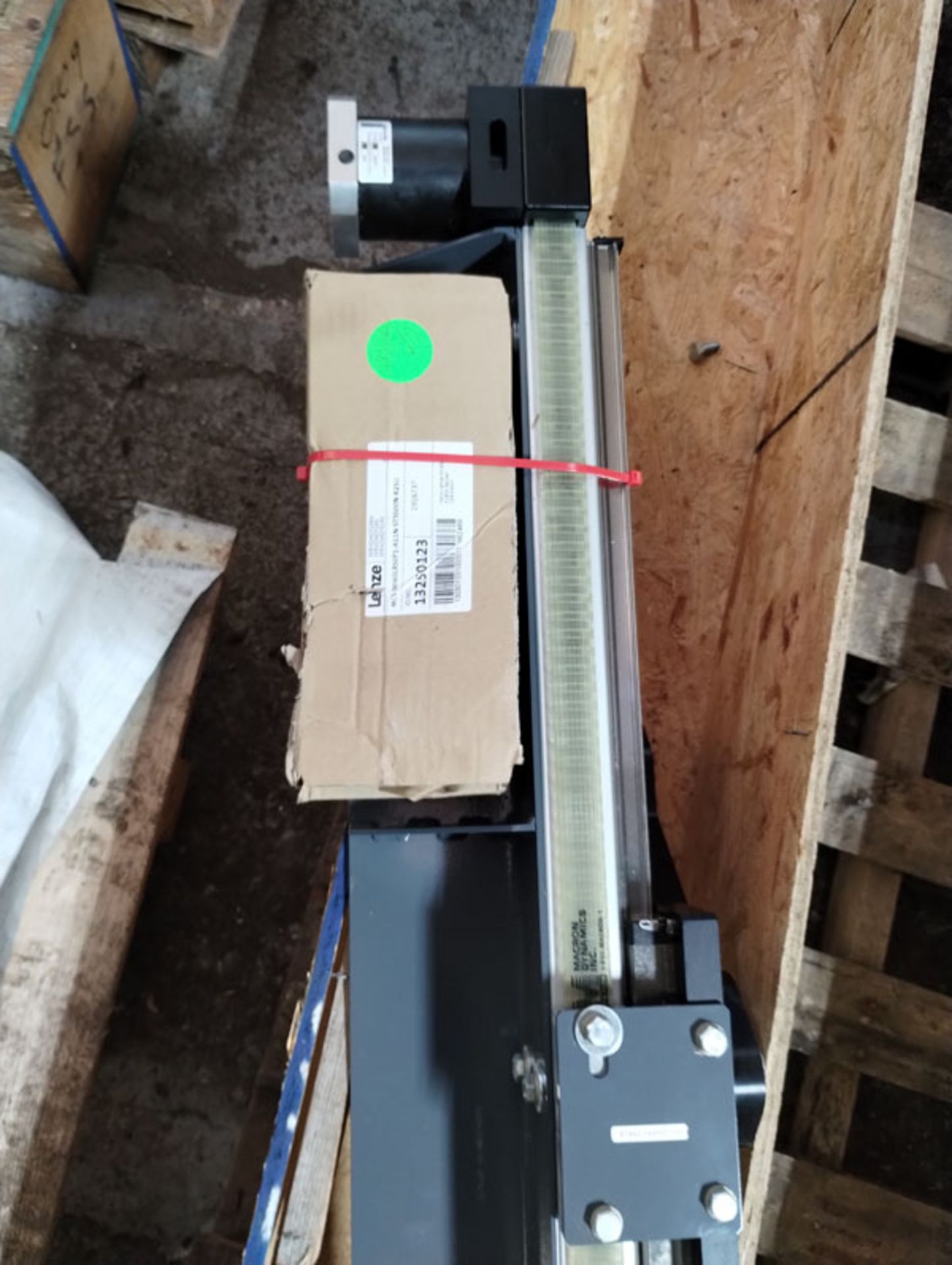 69.5" LINEAR ACTUATOR -- Lot located at second location: 6800 Union ave. , Cleveland OH - Image 7 of 13