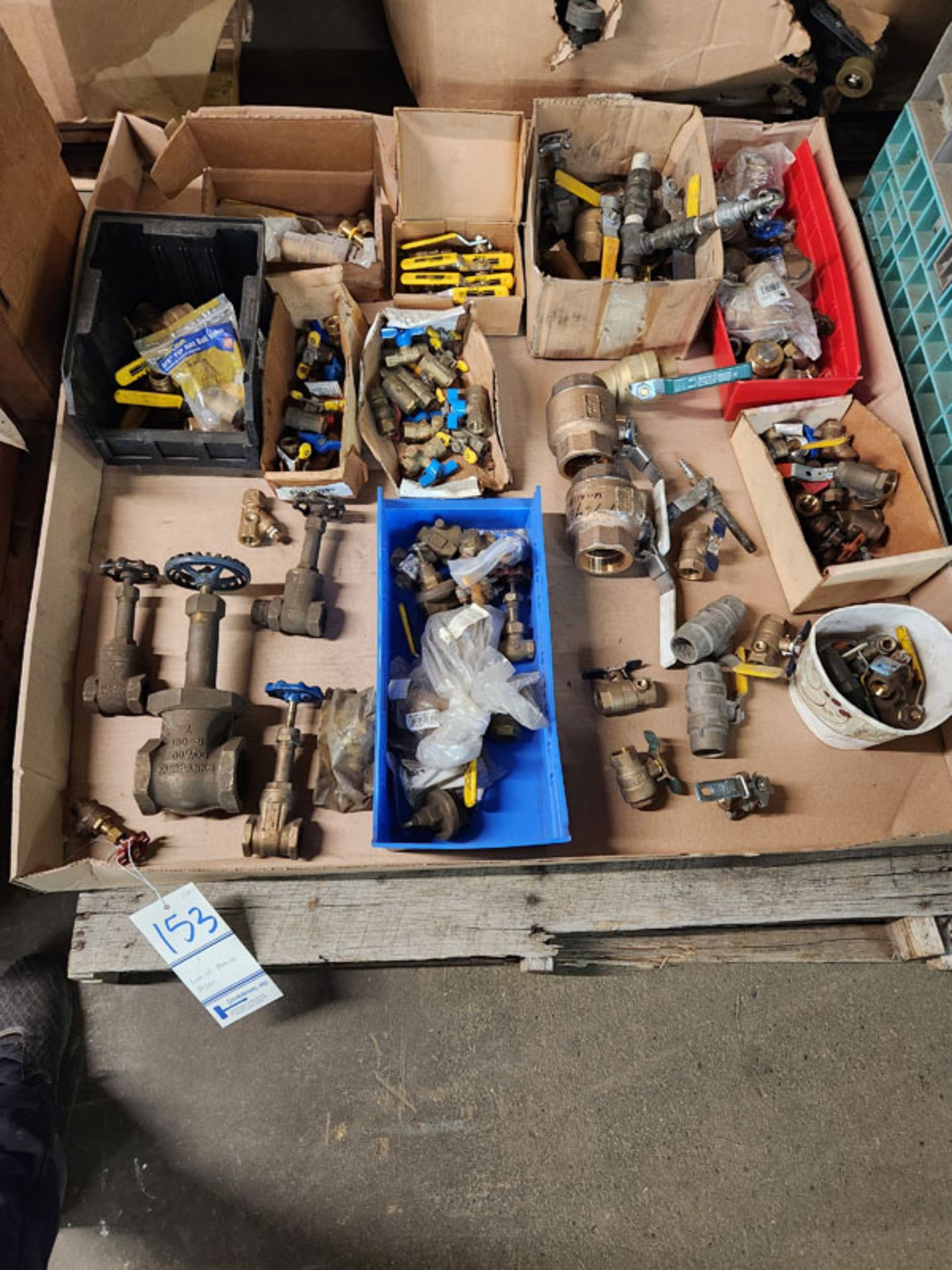 LOT OF BRASS VALVES