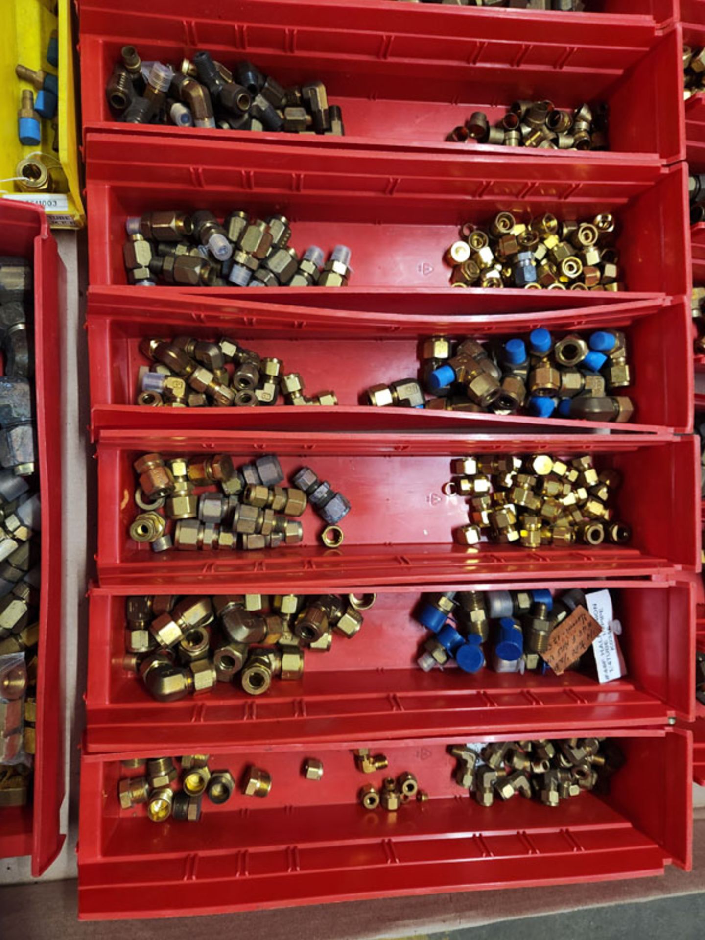 LOT OF BRASS TUBE FITTINGS - MOSTLY PARKER ON 2 SKIDS - Image 4 of 13