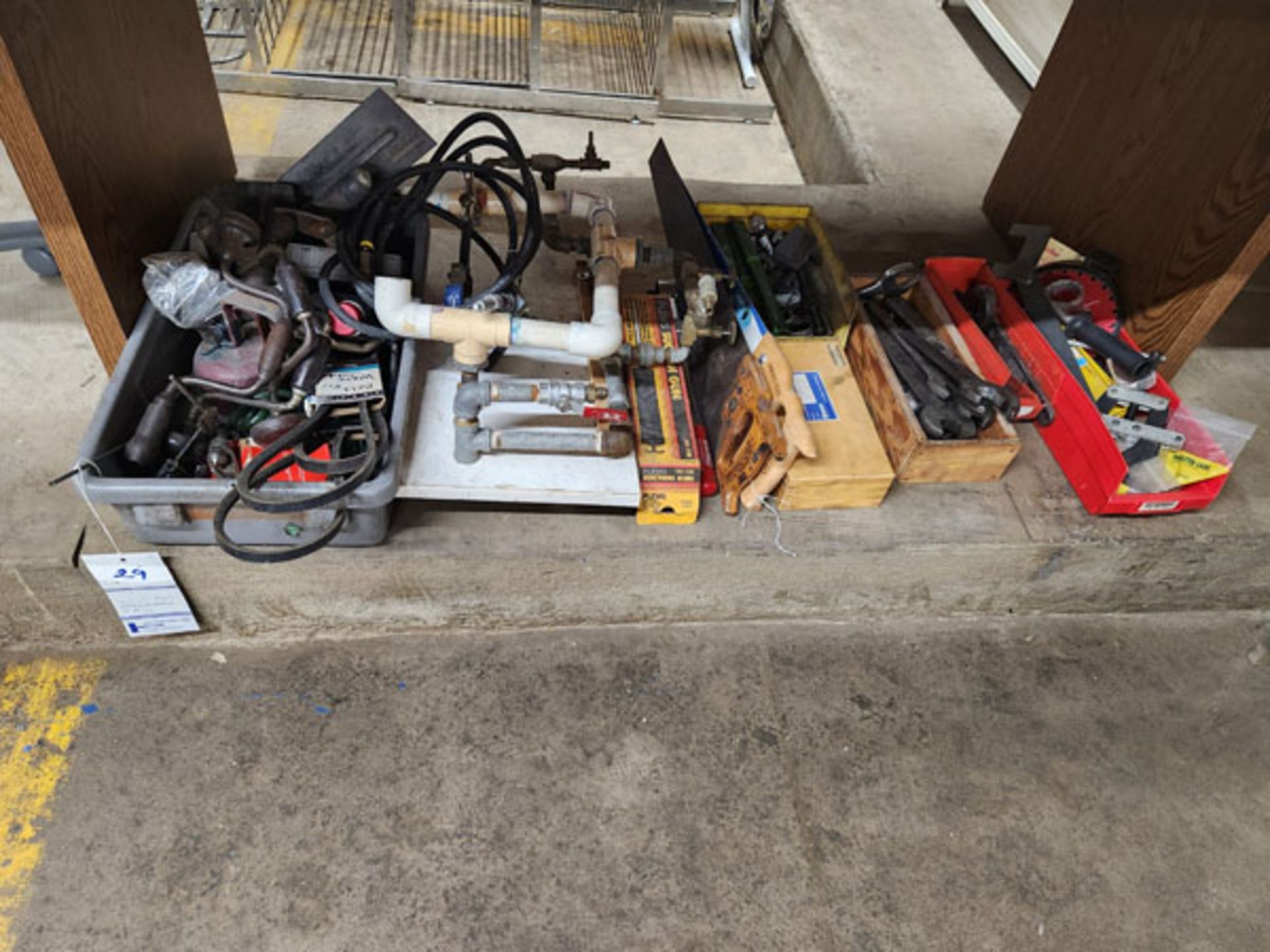 LOT OF TOOLS AND MISCELLANEOUS