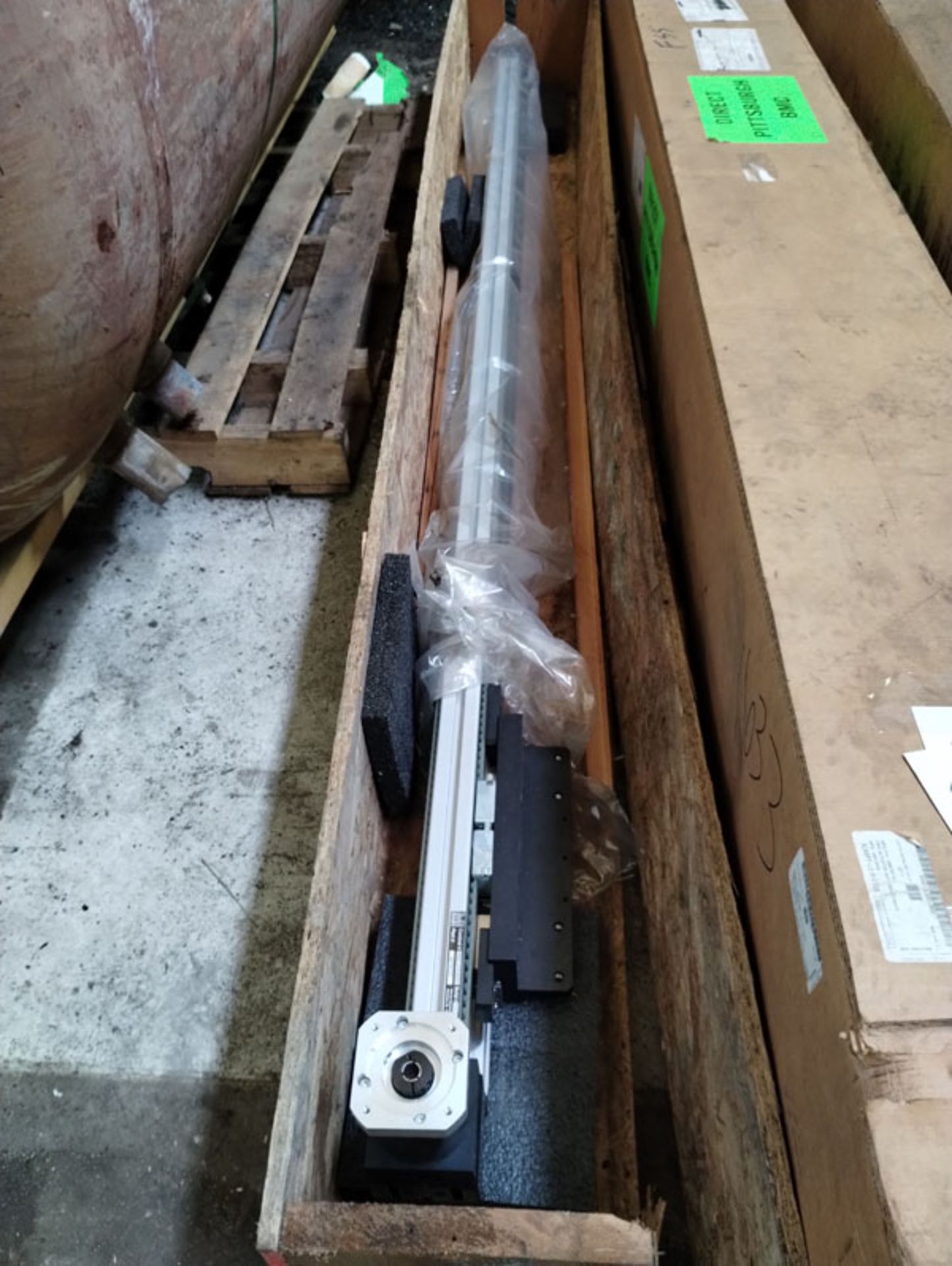 87" LINEAR ACTUATOR PART# 8676C01 -- Lot located at second location: 6800 Union ave. , Cleveland OH