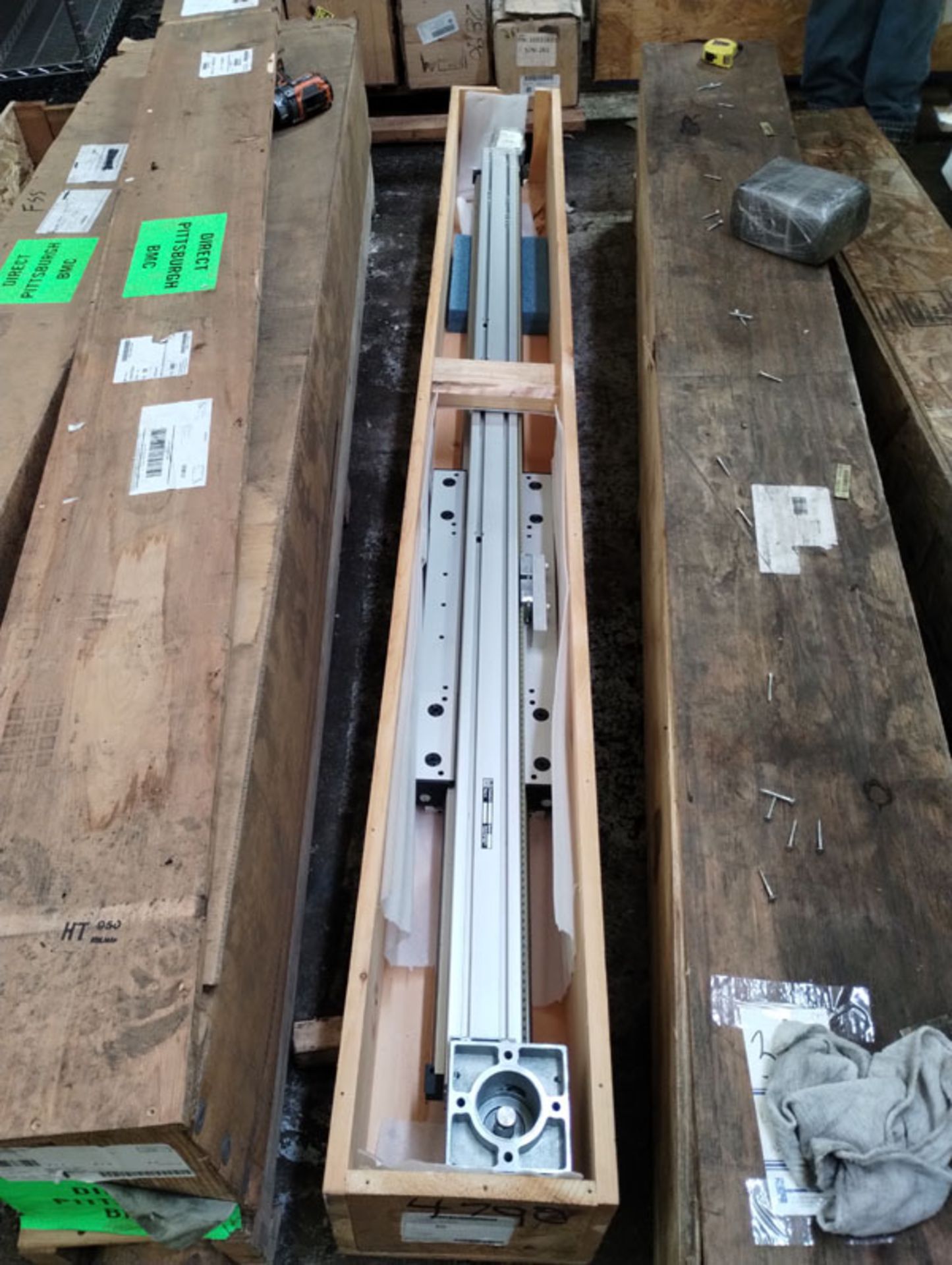 87" LINEAR ACTUATOR PART# 11237F01 -- Lot located at second location: 6800 Union ave. , Cleveland OH