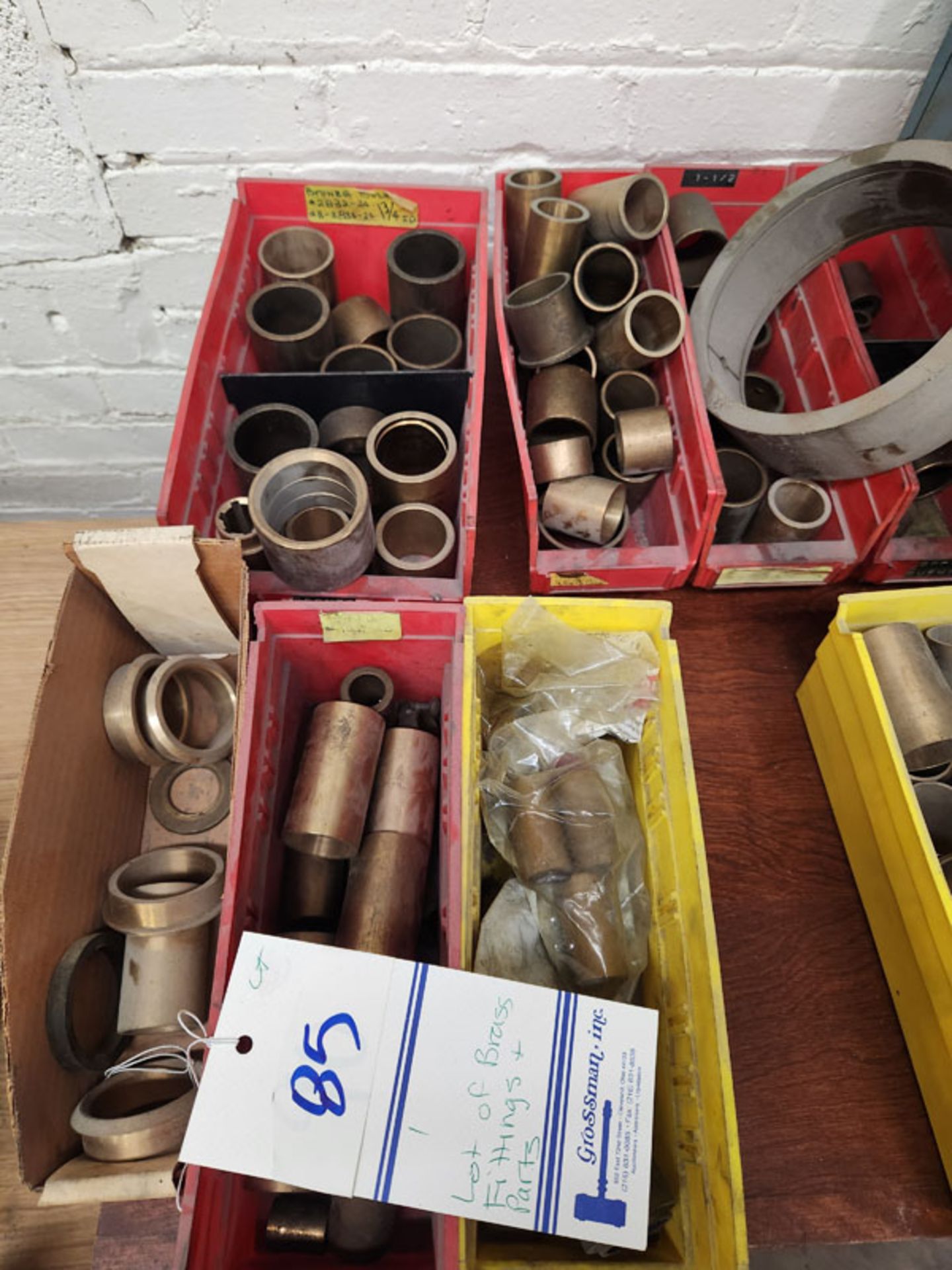 LOT OF BRASS FITTINGS AND PARTS - Image 2 of 7