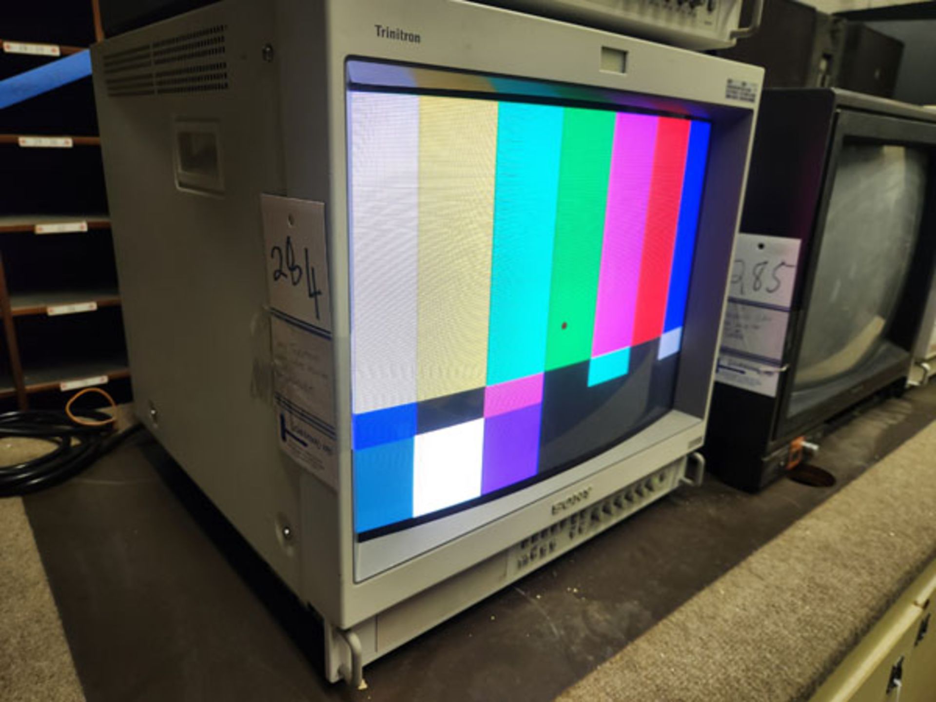 SONY TRINITRON CRT COLOR VIDEO MONITOR - MODEL PVM20M2MDU/ST