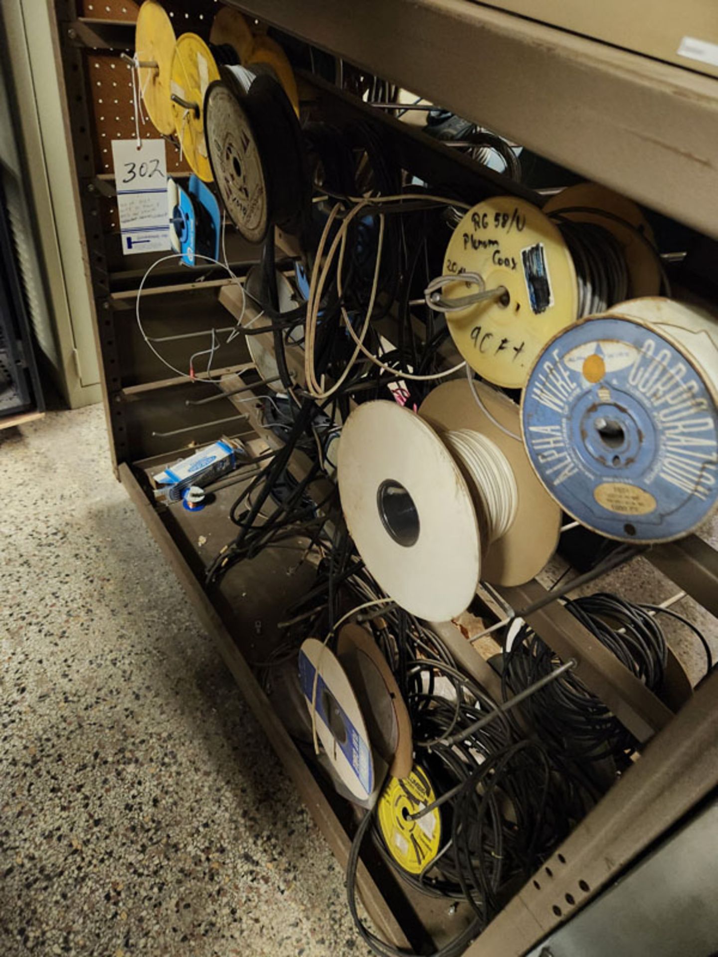 LOT OF ASSORTED WIRE ON PORTABLE STORAGE RACK - Image 2 of 5