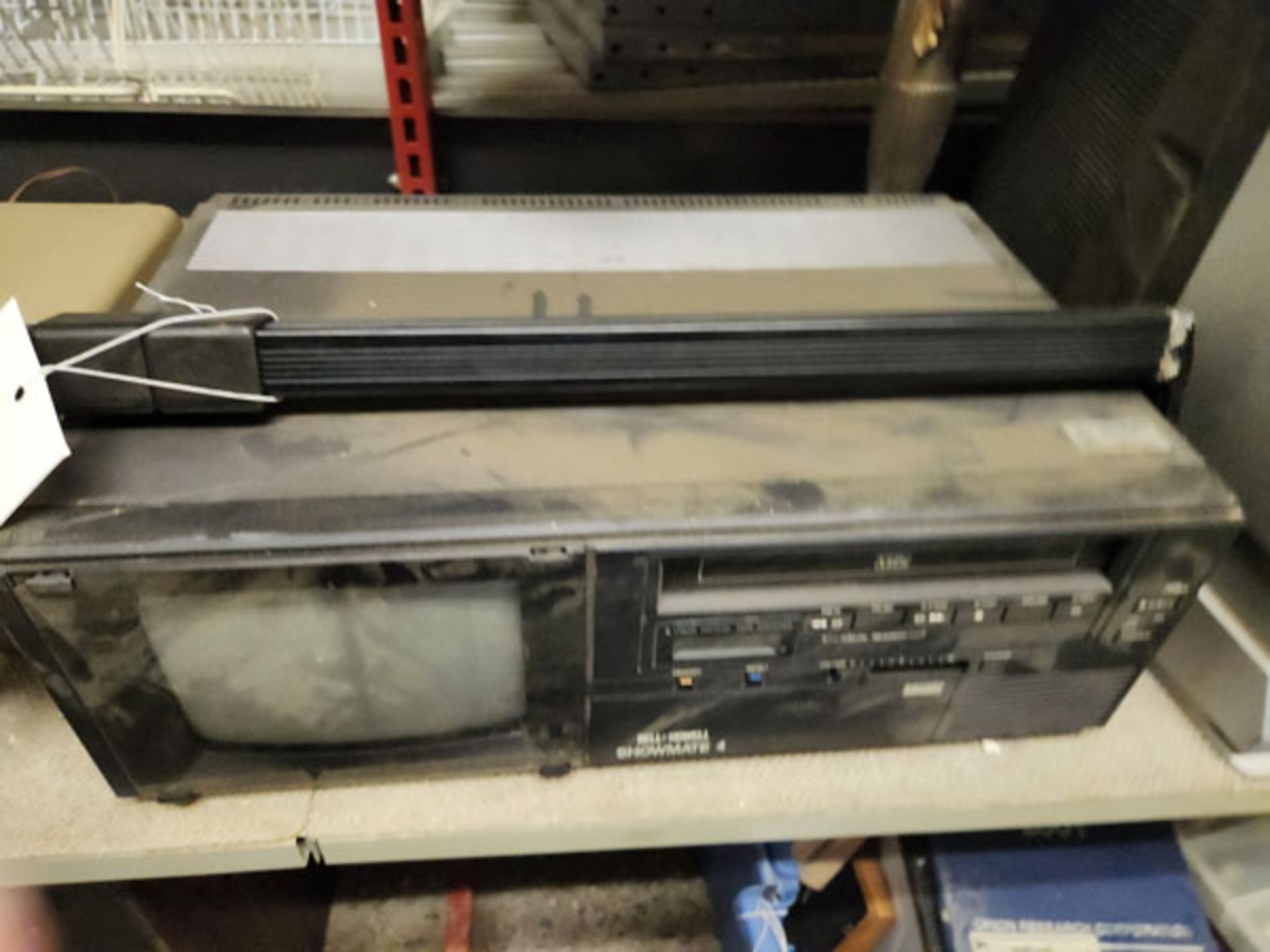 BELL AND HOWELL SHOWMATE 4 VCR AND TELEVISION MODEL 6430 - Image 2 of 6