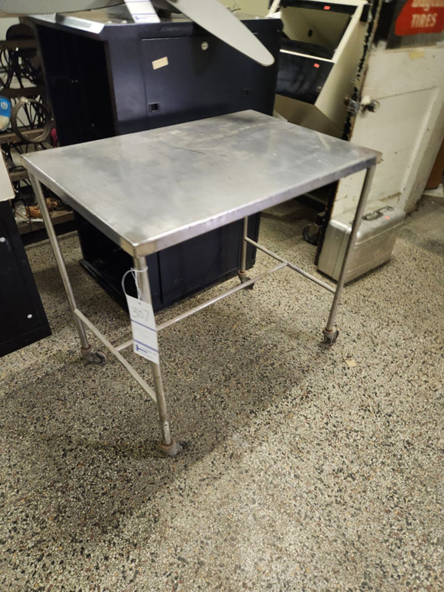 STAINLESS STEEL TABLE ON WHEELS 36" X 24" X 35.5" - Image 2 of 3