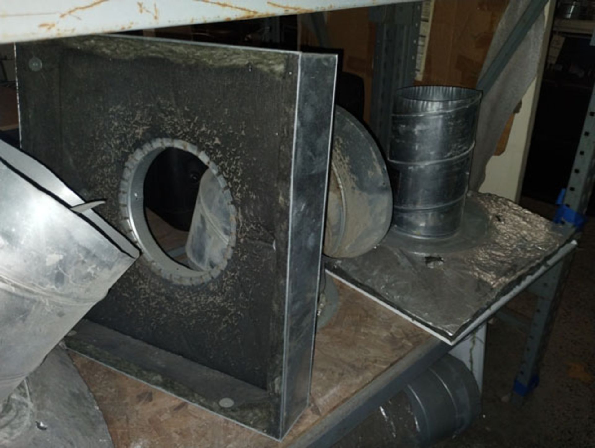 LOT OF ASSORTED DUCT WORK ON SHELF AND UNDER - Image 4 of 5